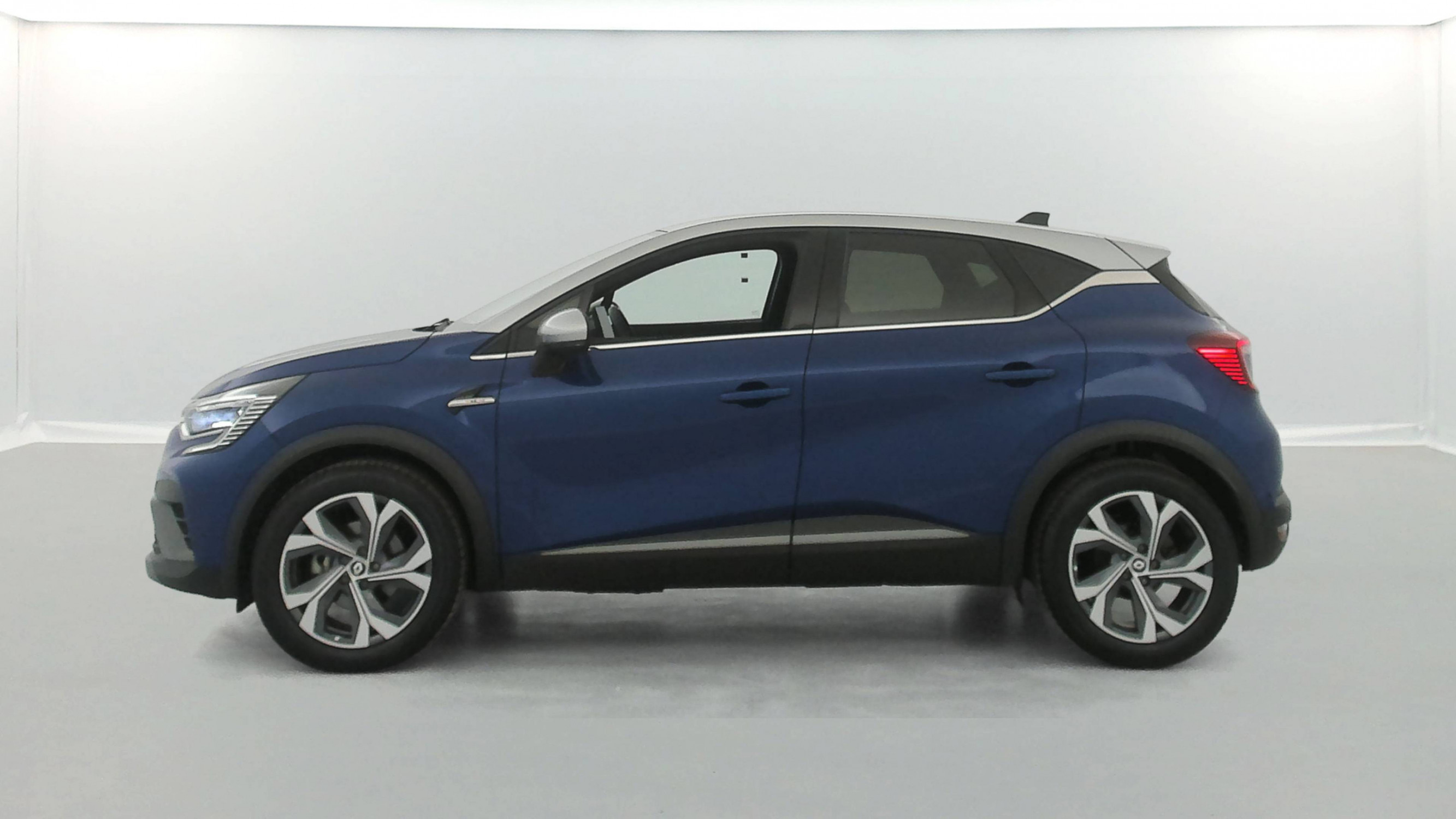 Vente en ligne Renault Captur  E-Tech 145 - 21 au prix de 19 999 €