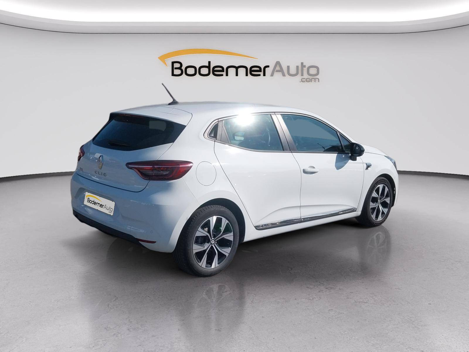 Vente en ligne Renault Clio 5 Clio TCe 90 - 21N au prix de 12 990 €