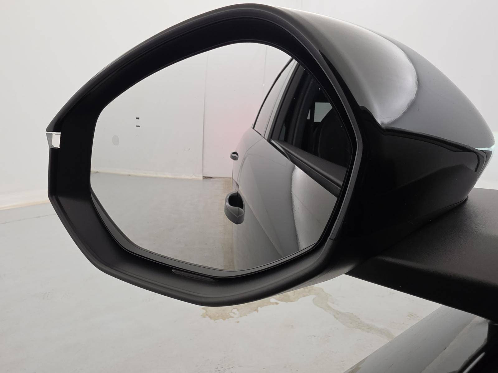 Vente en ligne Peugeot 5008  Hybrid 145 ch e-DCS6 au prix de 32 990 €