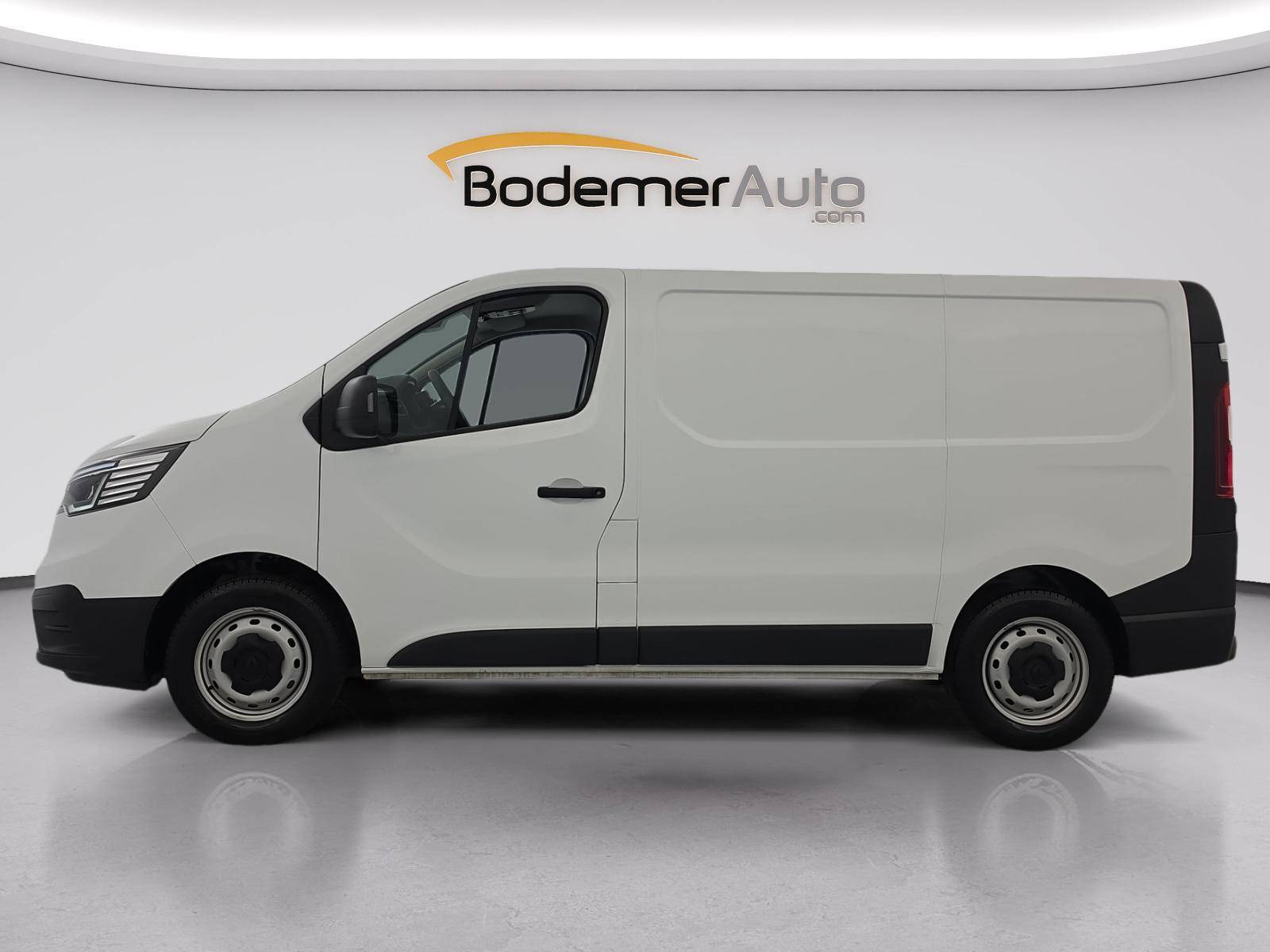 Vente en ligne Renault Trafic 3 Fourgon TRAFIC FG BLUE DCI 130 L1H1 3T GSR2 au prix de 23 900 €