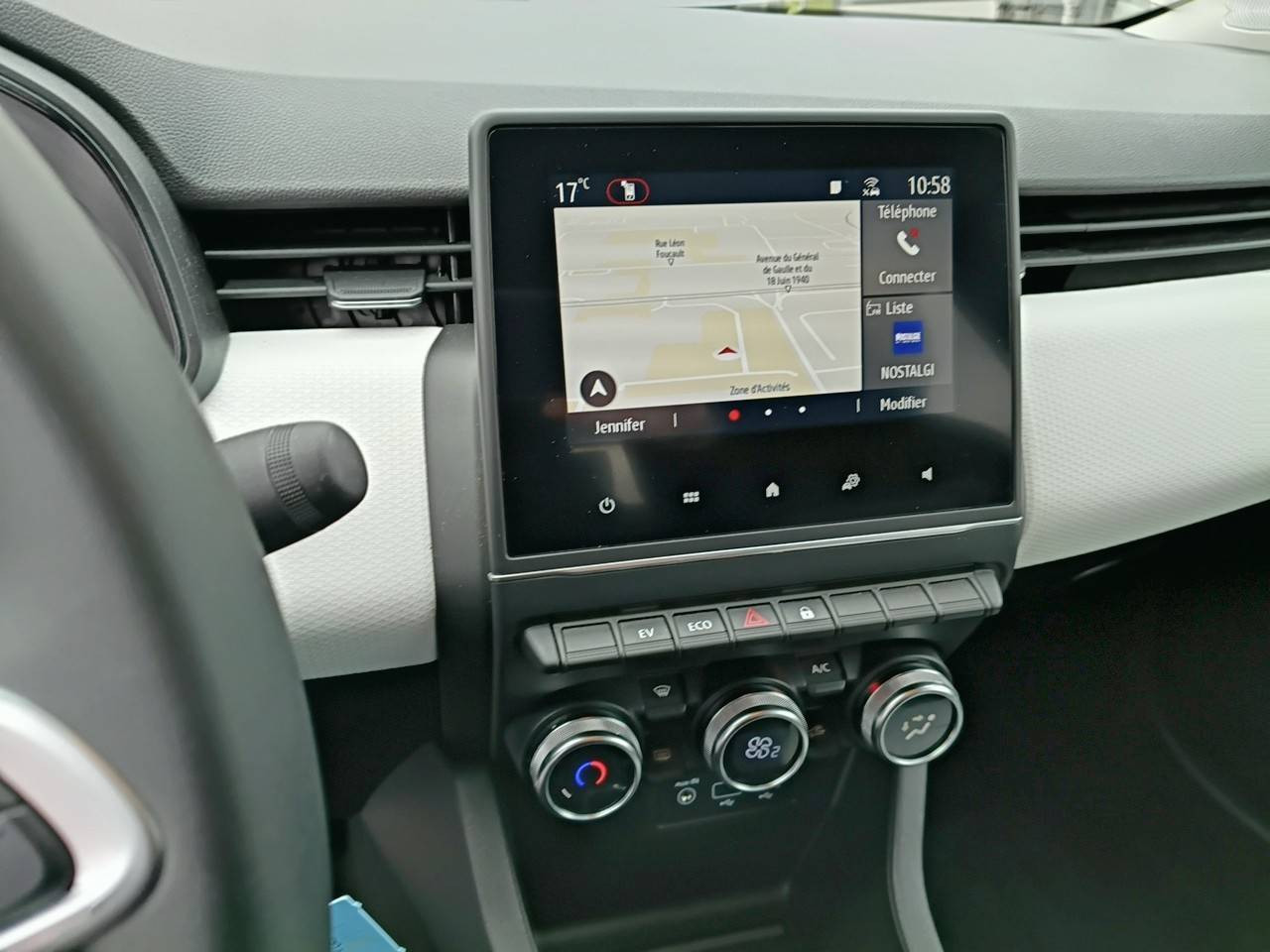 Vente en ligne Renault Clio 5 Clio E-Tech full hybrid 145 au prix de 16 490 €