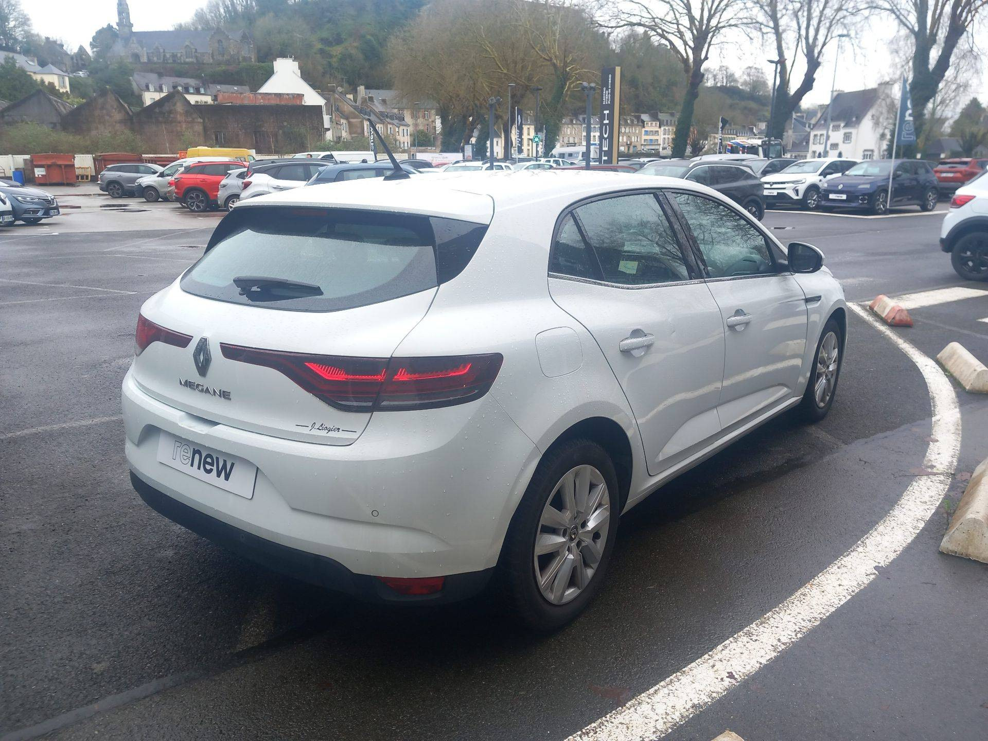 Vente en ligne Renault Megane 4 Mégane IV Berline TCe 115 FAP au prix de 13 490 €