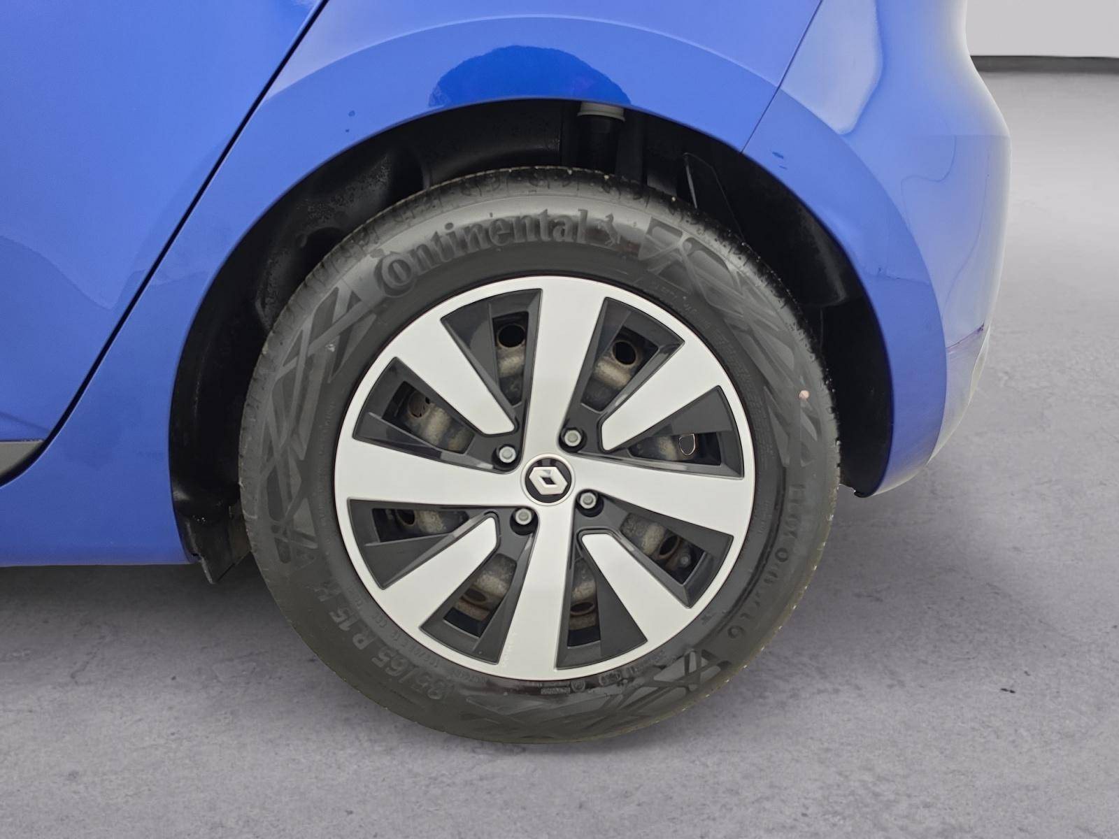Vente en ligne Renault Clio 5 Clio E-Tech full hybrid 145 au prix de 17 900 €