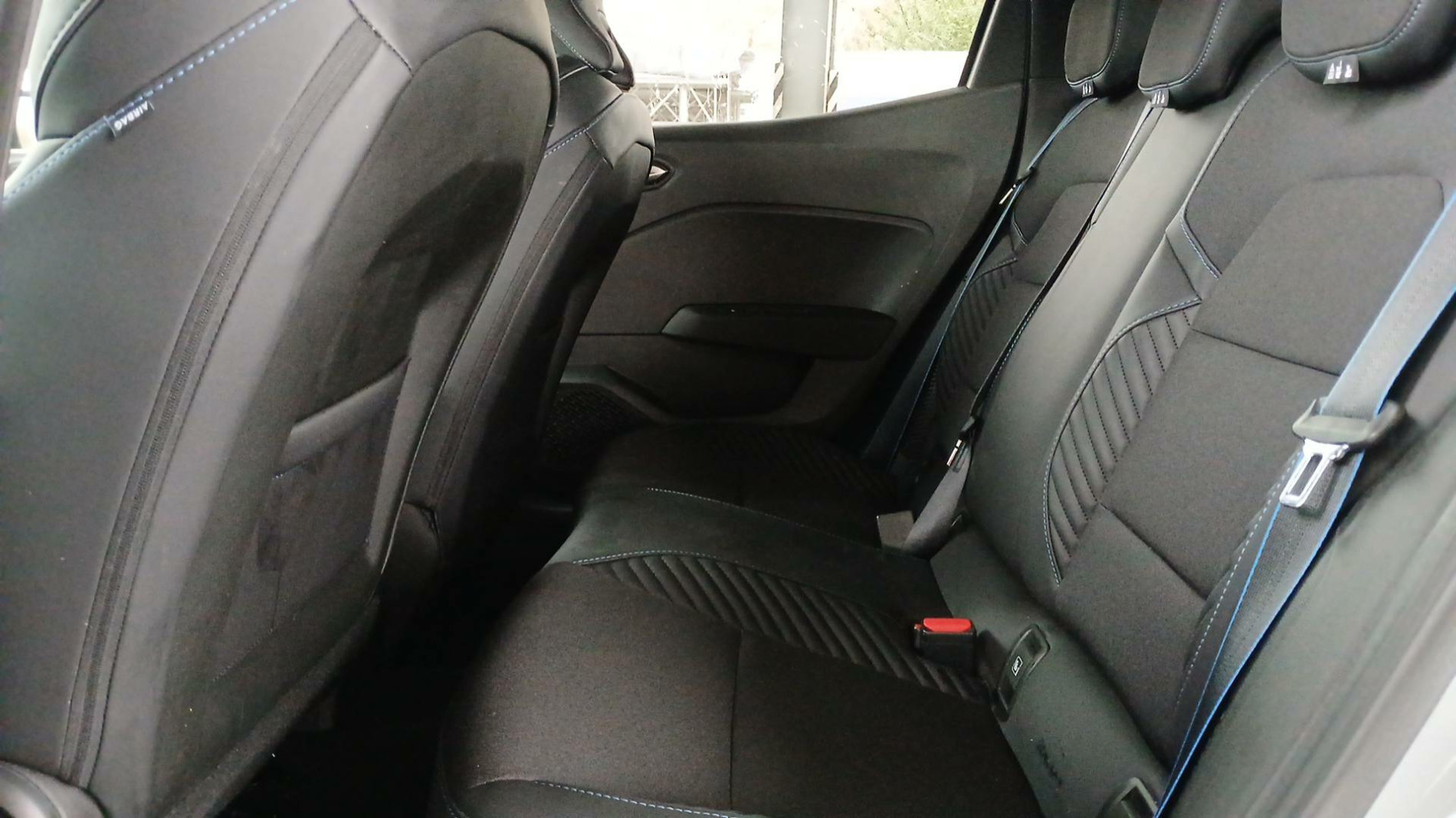 Vente en ligne Renault Clio 5 Clio E-Tech full hybrid 145 ch GSR2 au prix de 22 990 €