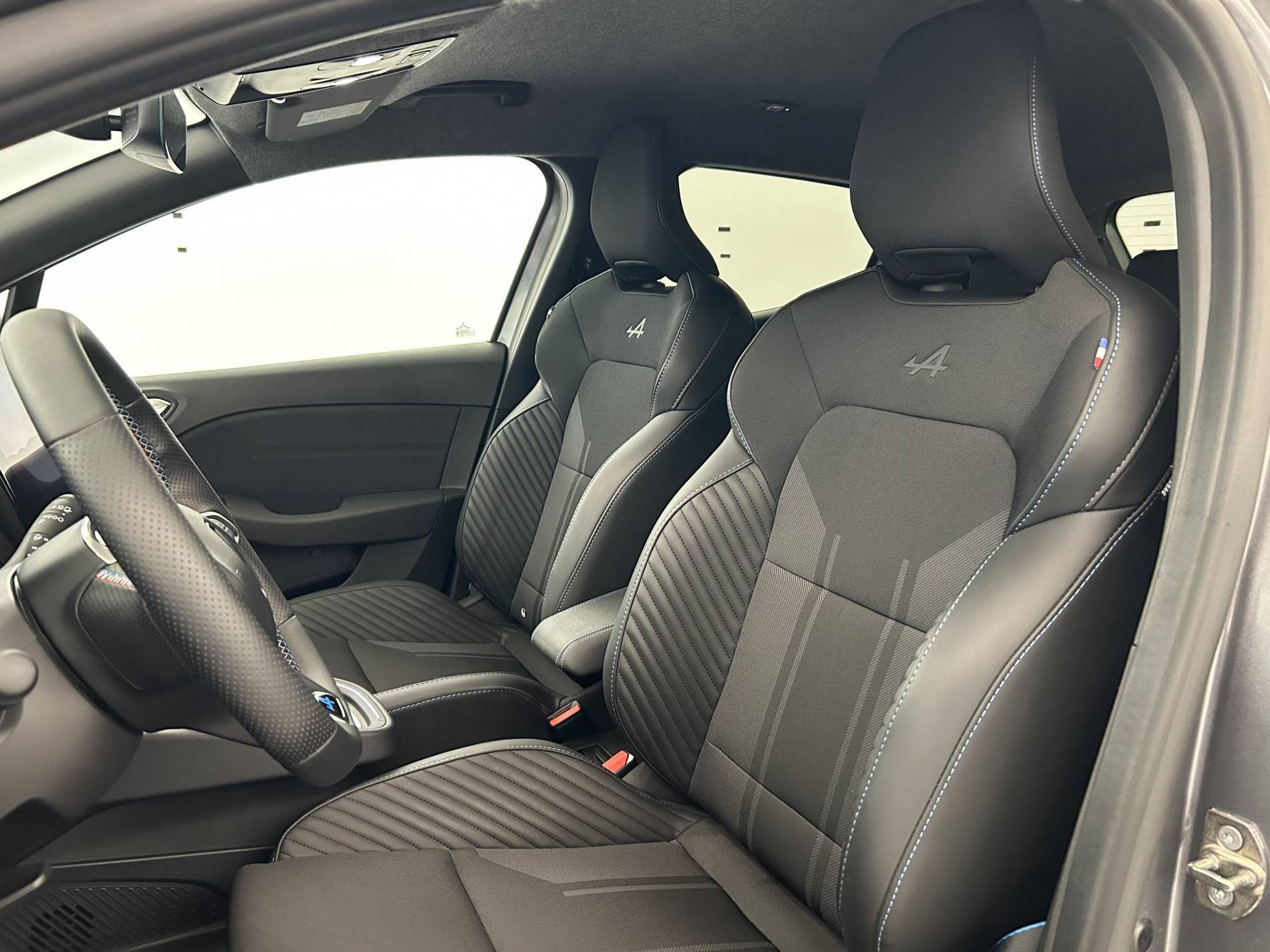 Vente en ligne Renault Clio 5 Clio E-Tech full hybrid 145 ch GSR2 au prix de 22 990 €