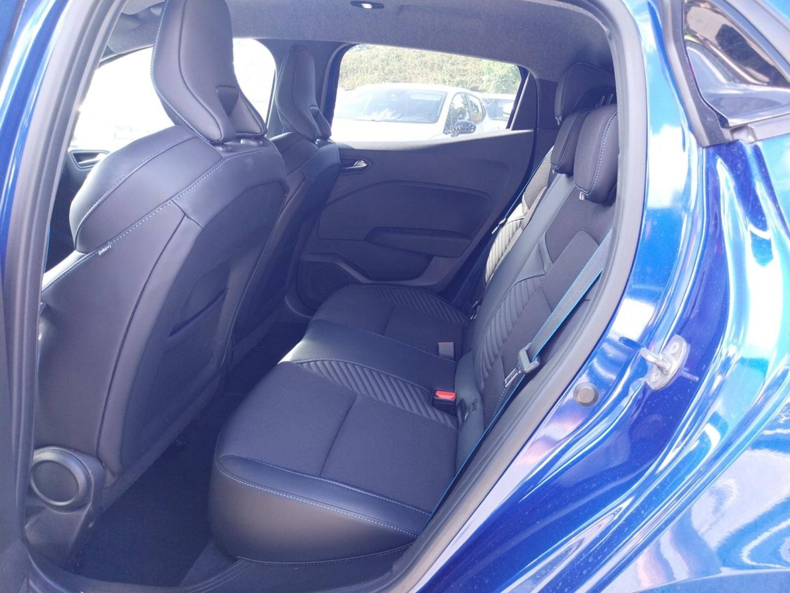 Vente en ligne Renault Clio 5 Clio E-Tech full hybrid 145 au prix de 21 490 €
