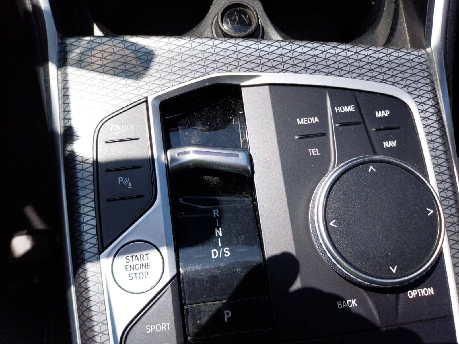 Vente en ligne Bmw Série 3 Touring Touring 318d 150 ch BVA8 au prix de 26 990 €