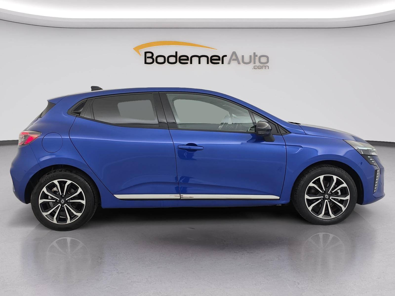 Vente en ligne Renault Clio 5 Clio E-Tech full hybrid 145 au prix de 20 490 €