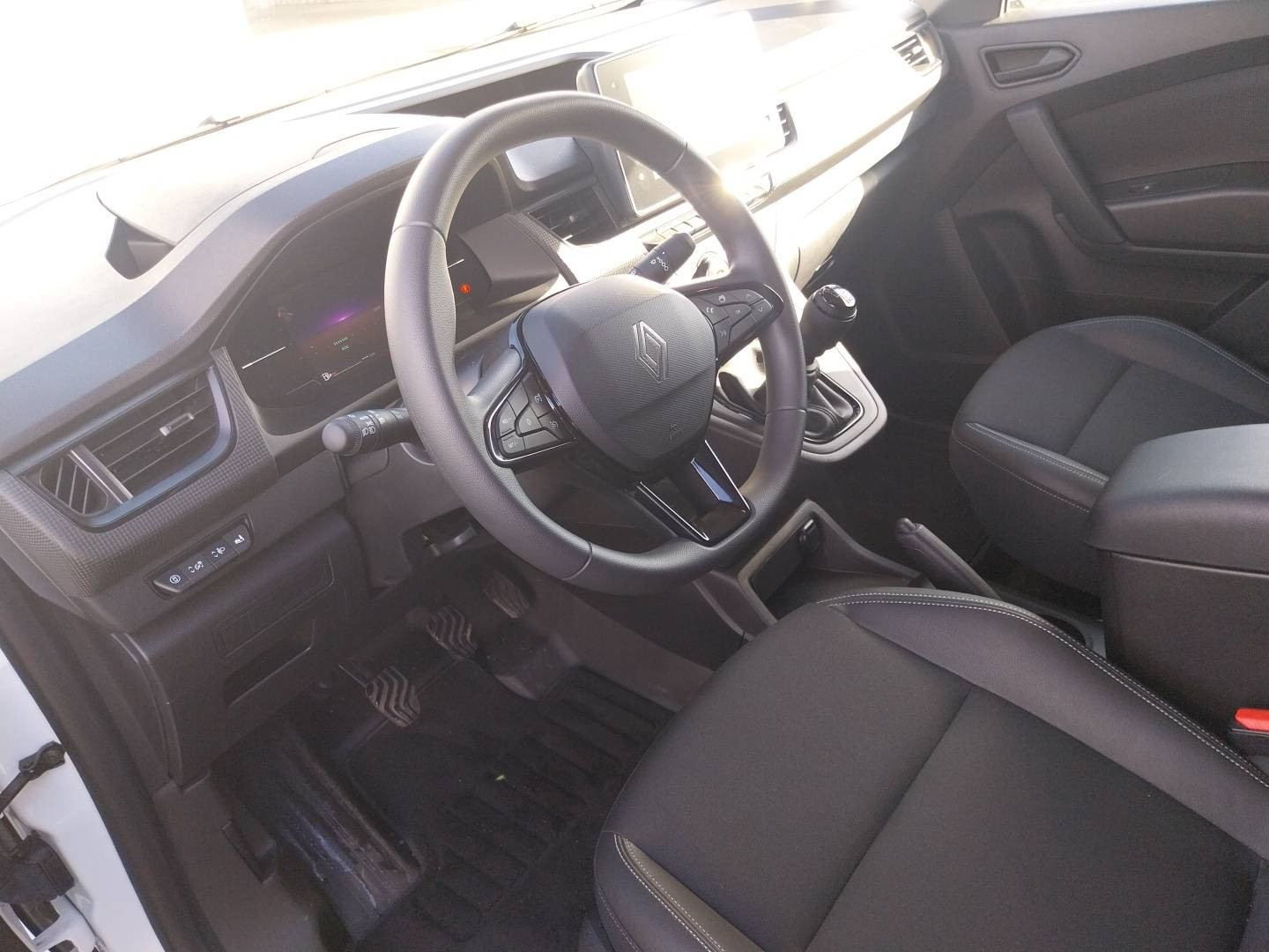Vente en ligne Renault Kangoo Van  FG TOLE BLUE DCI 95 L1 GSR2 au prix de 32 160 €