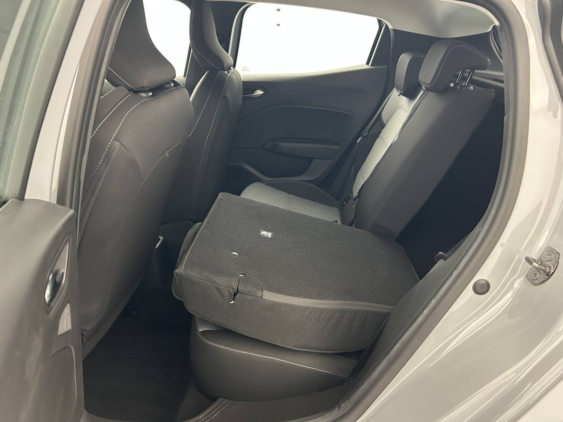 Vente en ligne Renault Clio 5 Clio TCe 90 au prix de 15 990 €