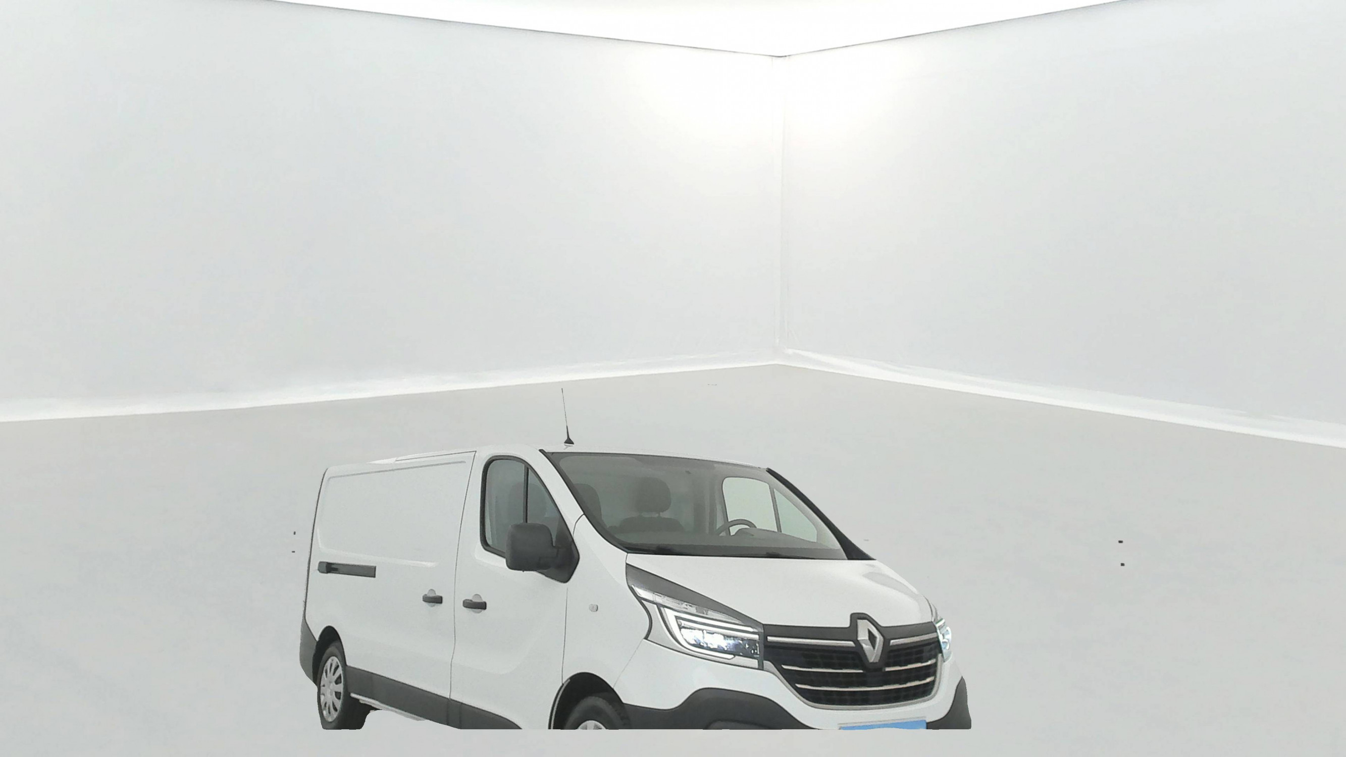 Vente en ligne Renault Trafic 3 Fourgon TRAFIC FGN L2H1 1300 KG DCI 120 au prix de 18 490 €