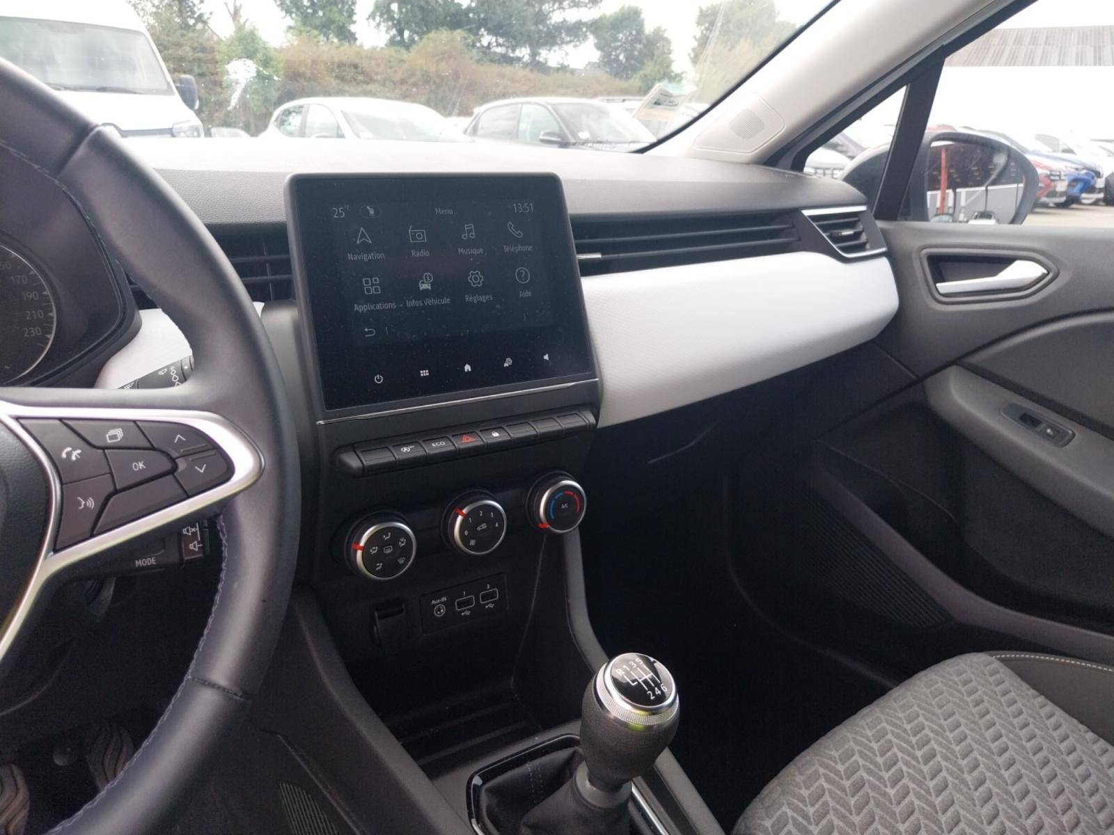 Vente en ligne Renault Clio 5 Clio TCe 90 au prix de 13 990 €