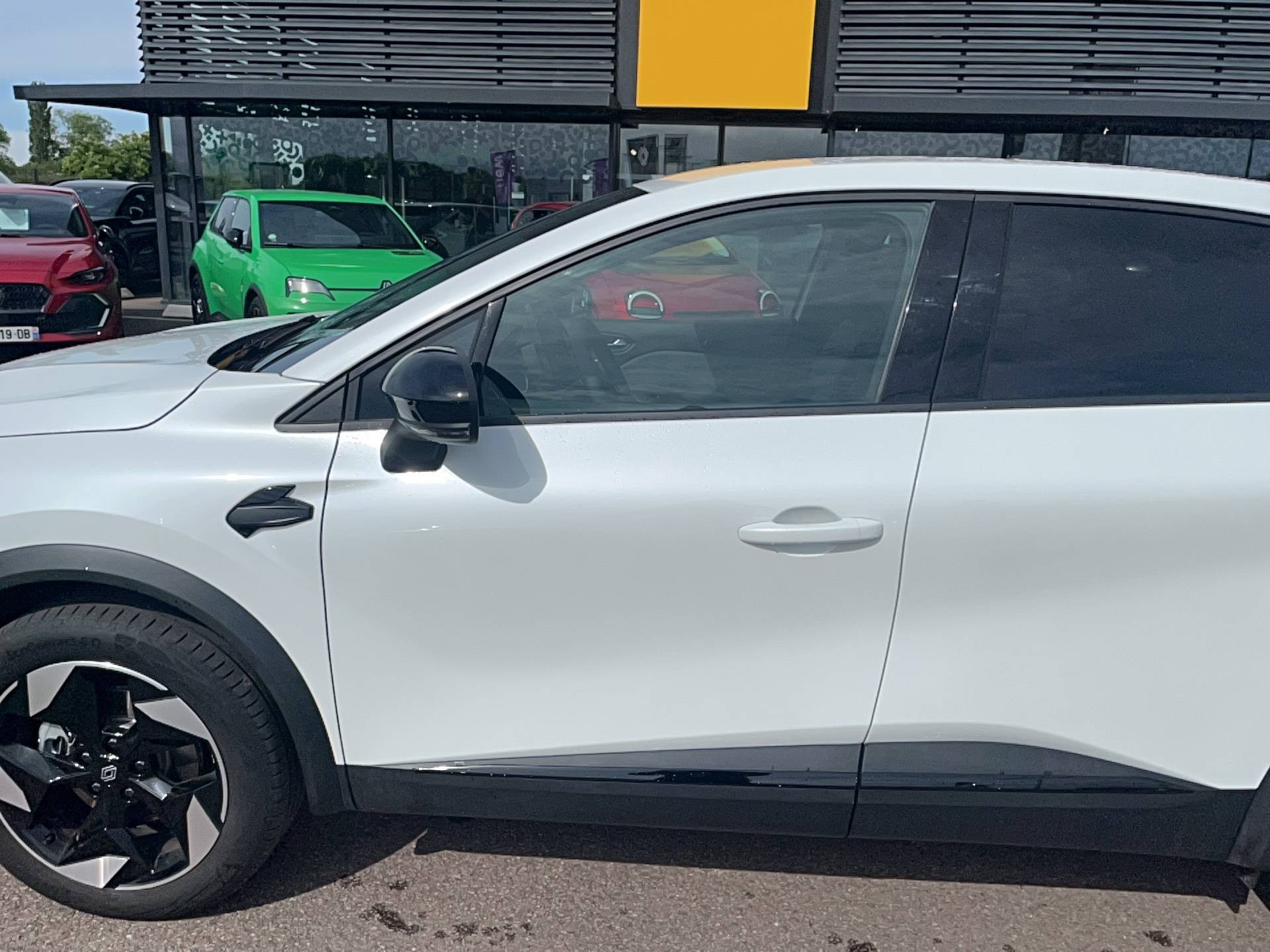 Vente en ligne Renault Captur  E-Tech full hybrid 145 ch au prix de 24 491 €