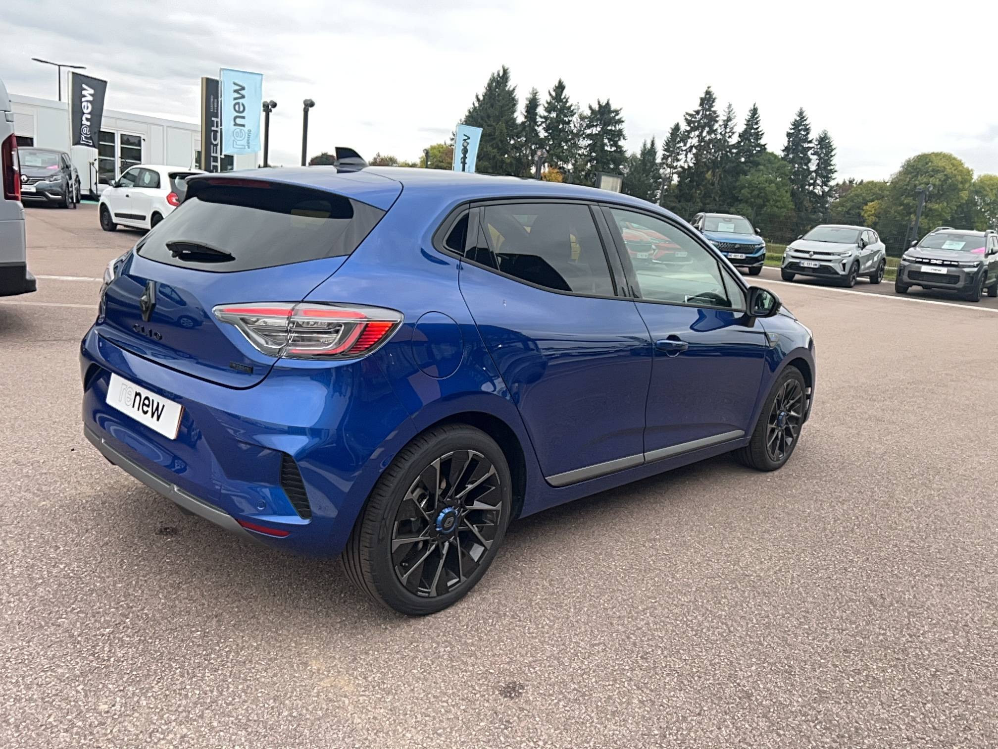 Vente en ligne Renault Clio 5 Clio E-Tech full hybrid 145 ch GSR2 au prix de 22 991 €