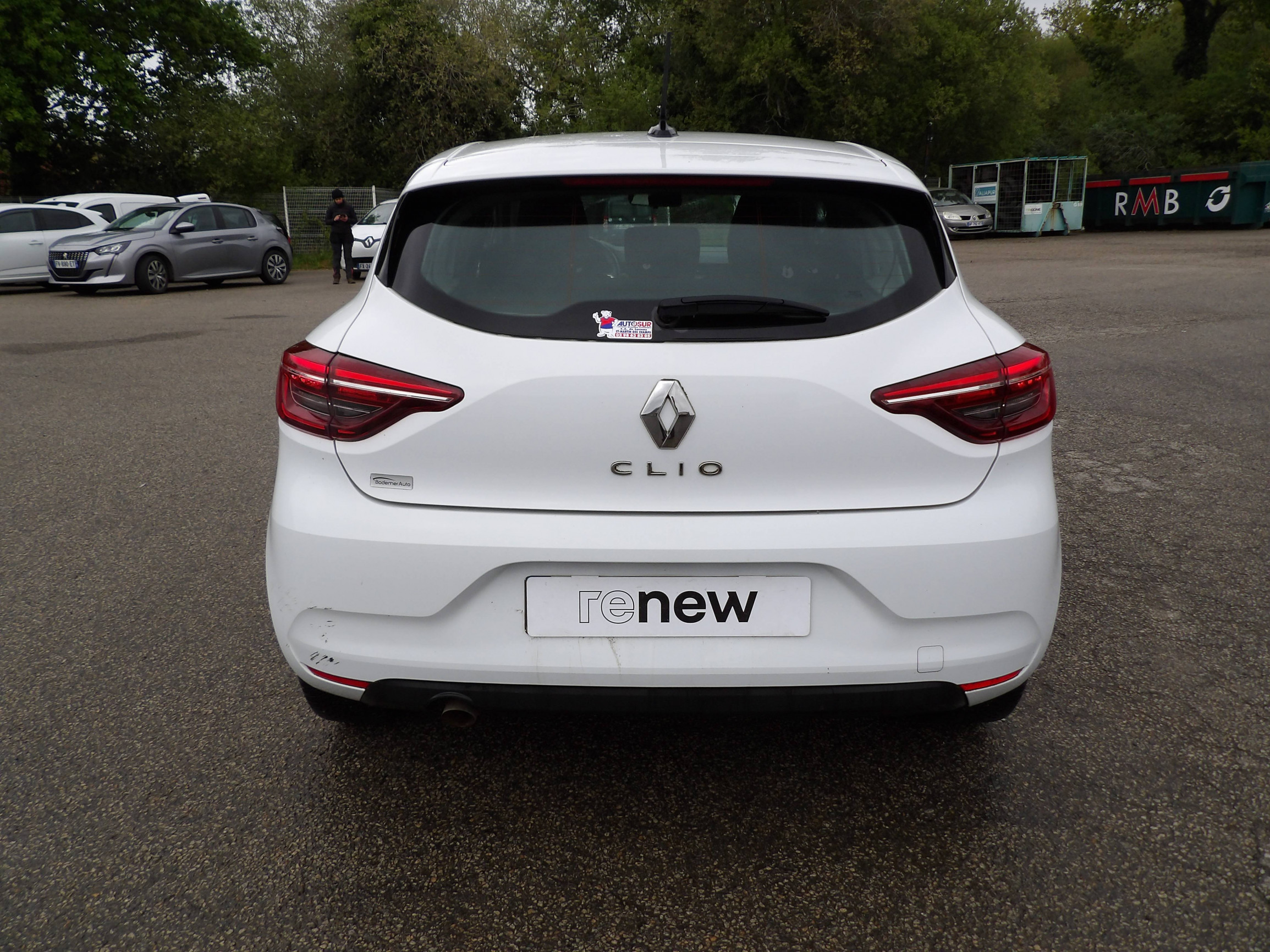 Vente en ligne Renault Clio 5 Clio SCe 65 - 21N au prix de 10 999 €