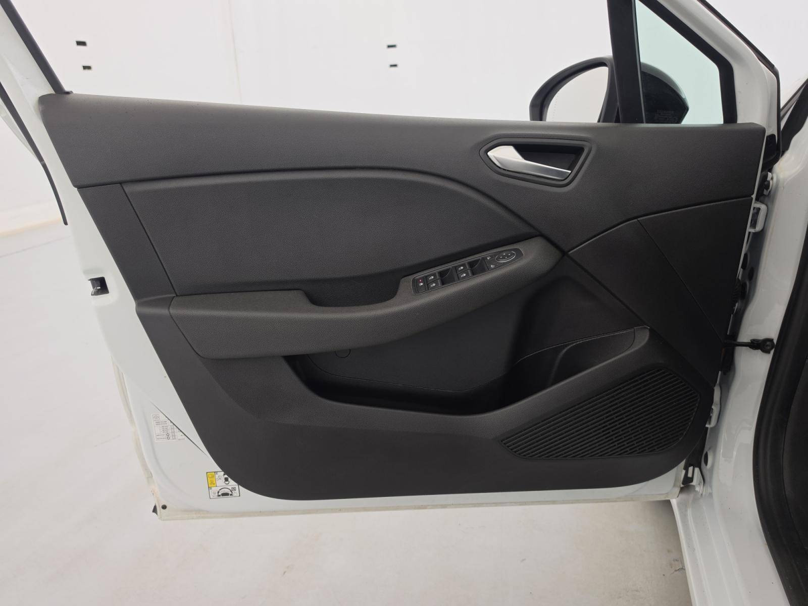 Vente en ligne Renault Clio 5 Clio Blue dCi 100 au prix de 11 890 €