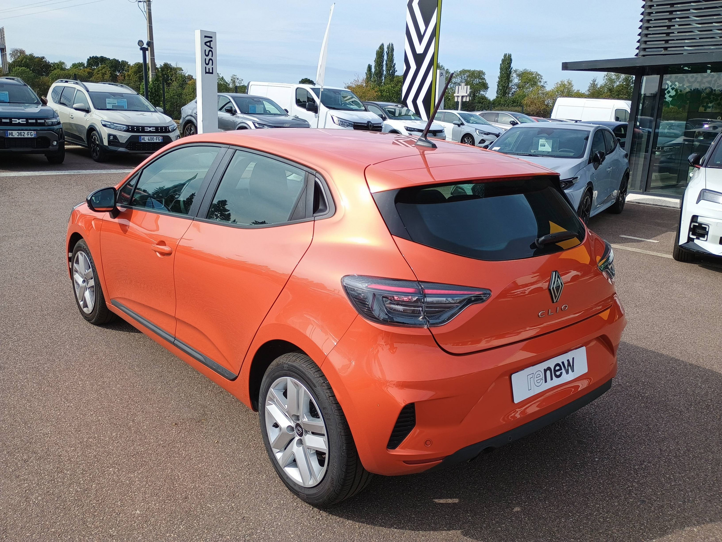 Vente en ligne Renault Clio 5 Clio Eco-G 100 ch GSR2 au prix de 14 291 €