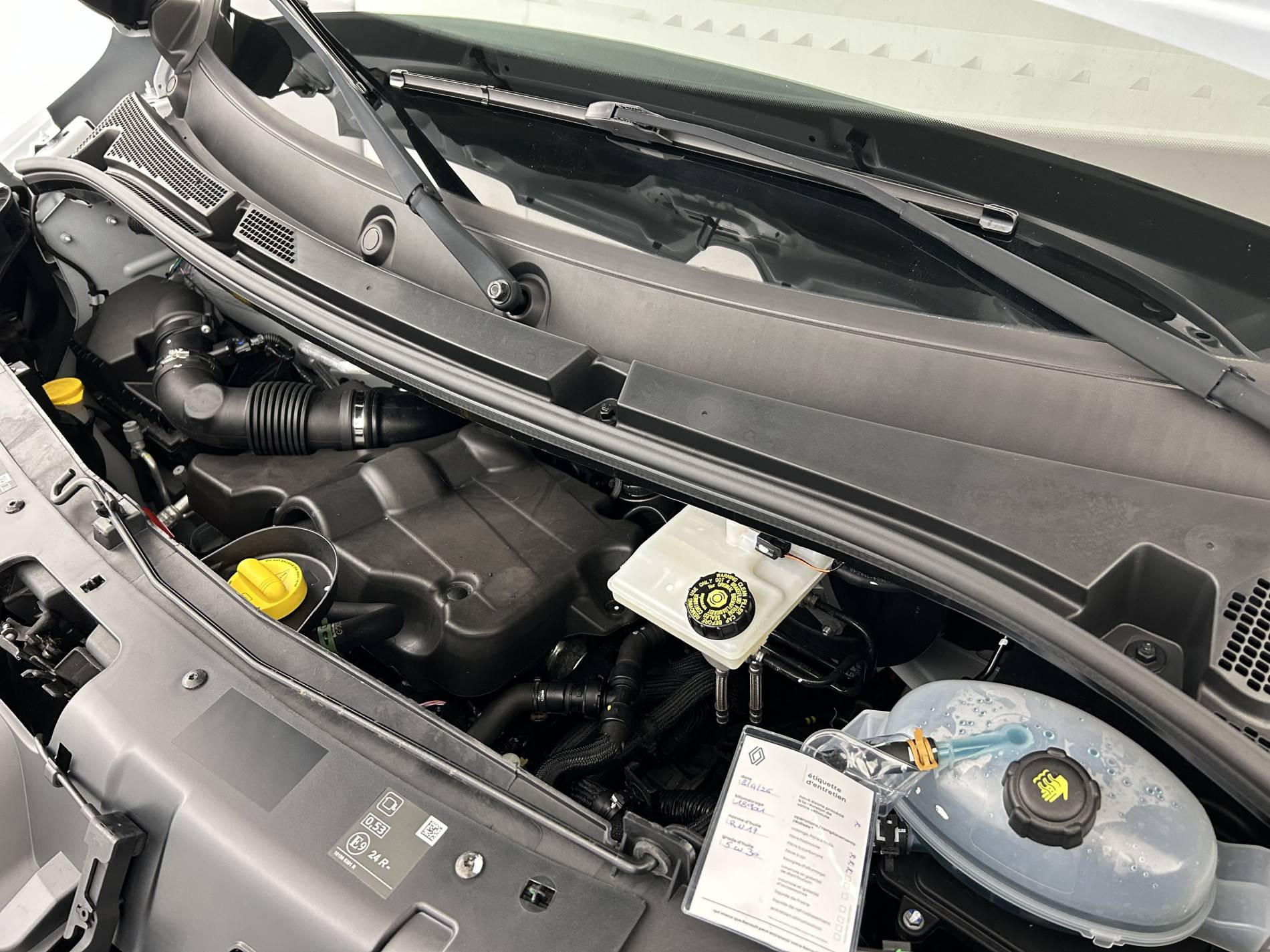 Vente en ligne Renault Master Fourgon MASTER FGN TRAC F3500 L3H3 BLUE DCI 135 au prix de 29 990 €
