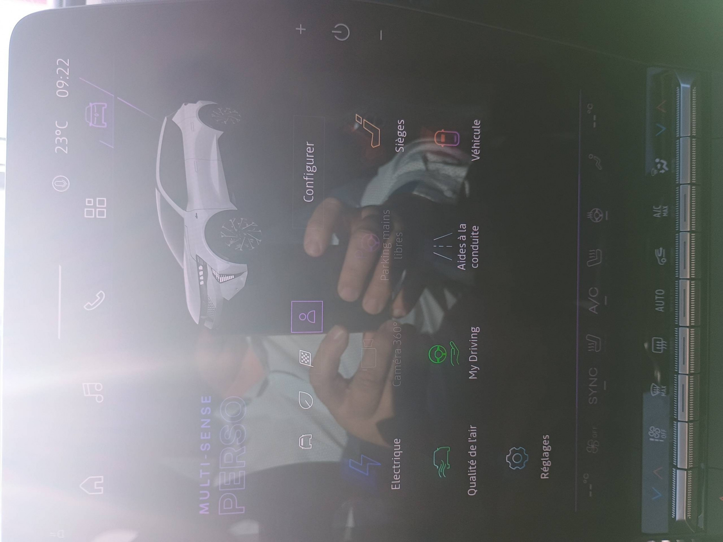 Vente en ligne Renault Scenic E-Tech Scenic E-Tech électrique 220 ch grande autonomie au prix de 51 490 €