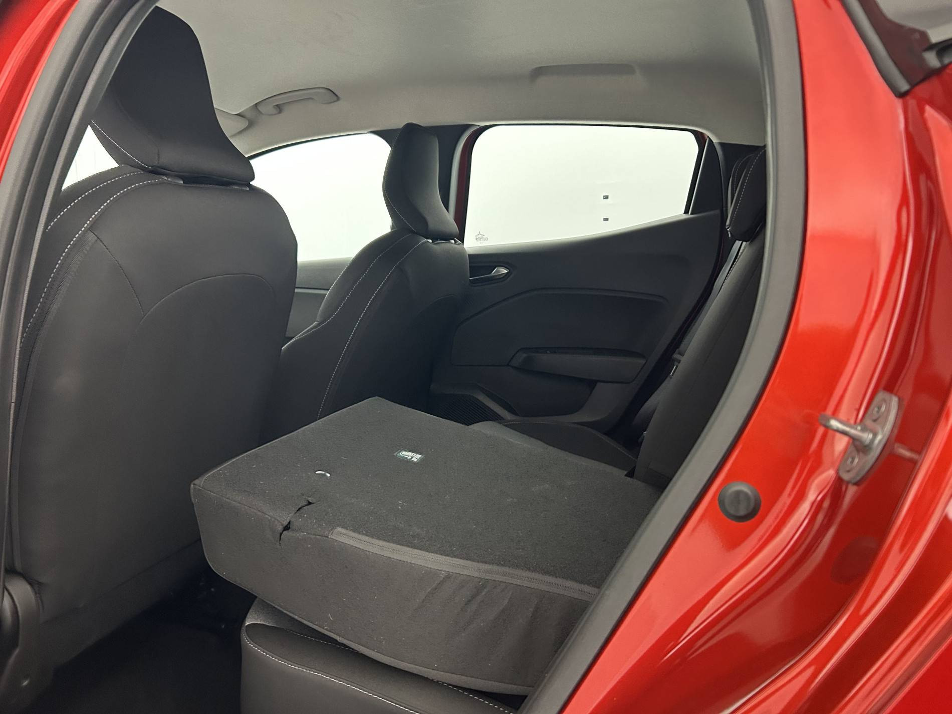 Vente en ligne Renault Clio 5 Clio E-Tech full hybrid 145 ch GSR2 au prix de 21 990 €