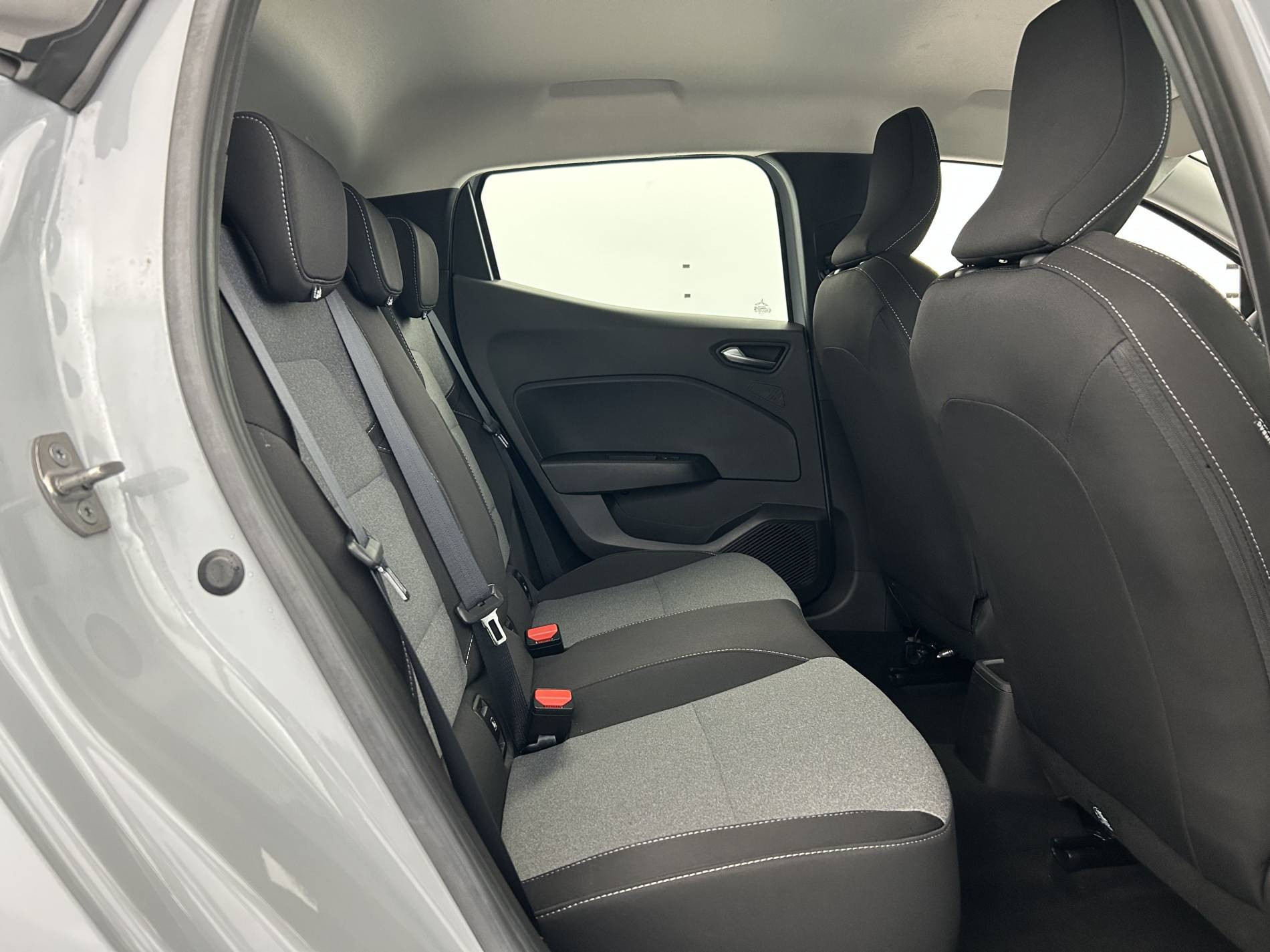 Vente en ligne Renault Clio 5 Clio TCe 90 ch GSR2 au prix de 15 790 €