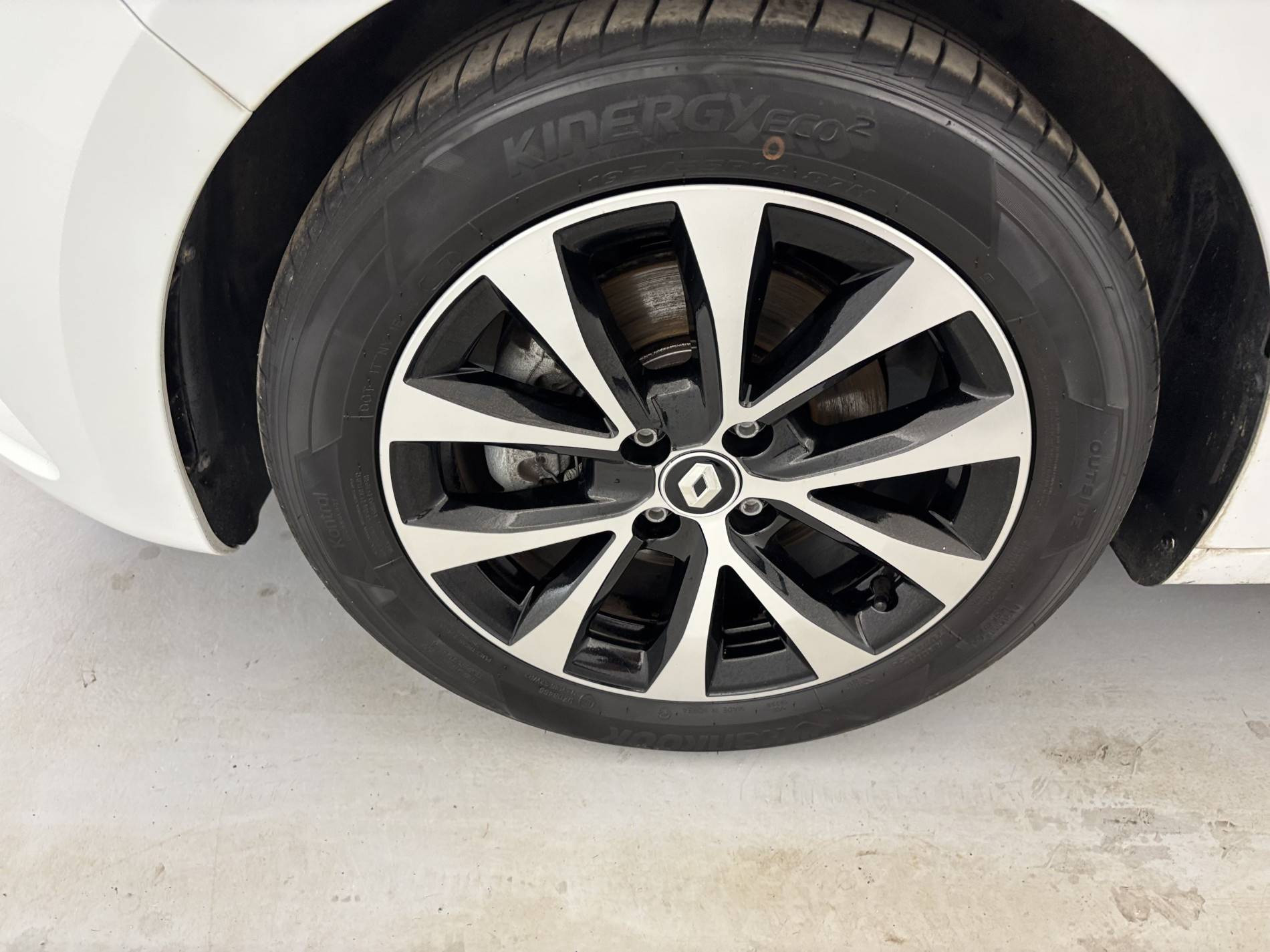 Vente en ligne Renault Clio 5 Clio E-Tech full hybrid 145 au prix de 15 890 €