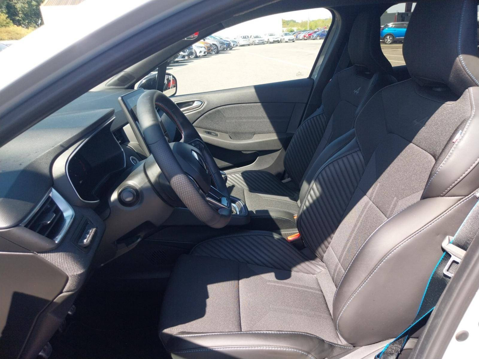 Vente en ligne Renault Clio 5 Clio TCe 90 au prix de 20 490 €