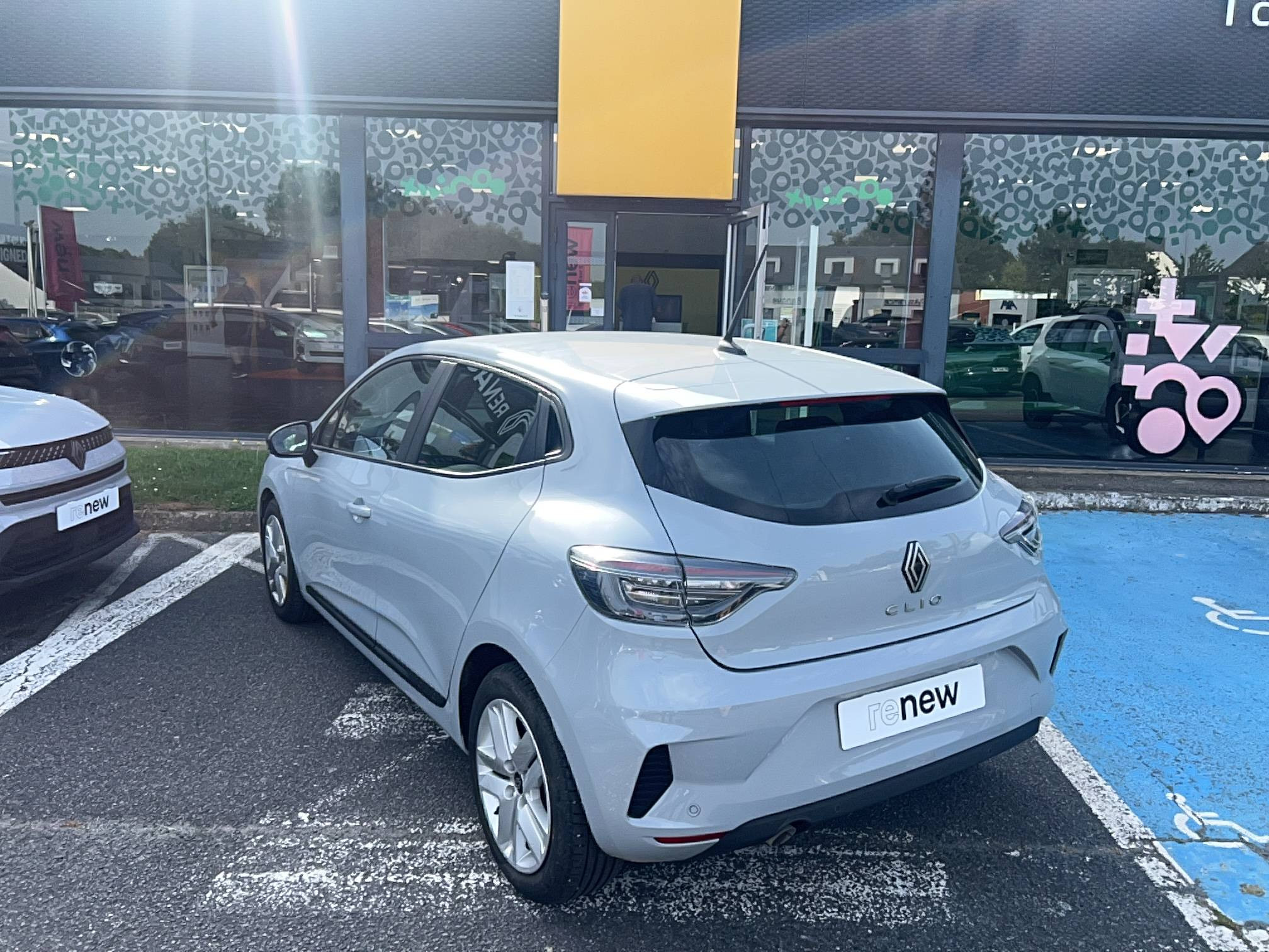 Vente en ligne Renault Clio 5 Clio TCe 90 ch GSR2 au prix de 15 990 €