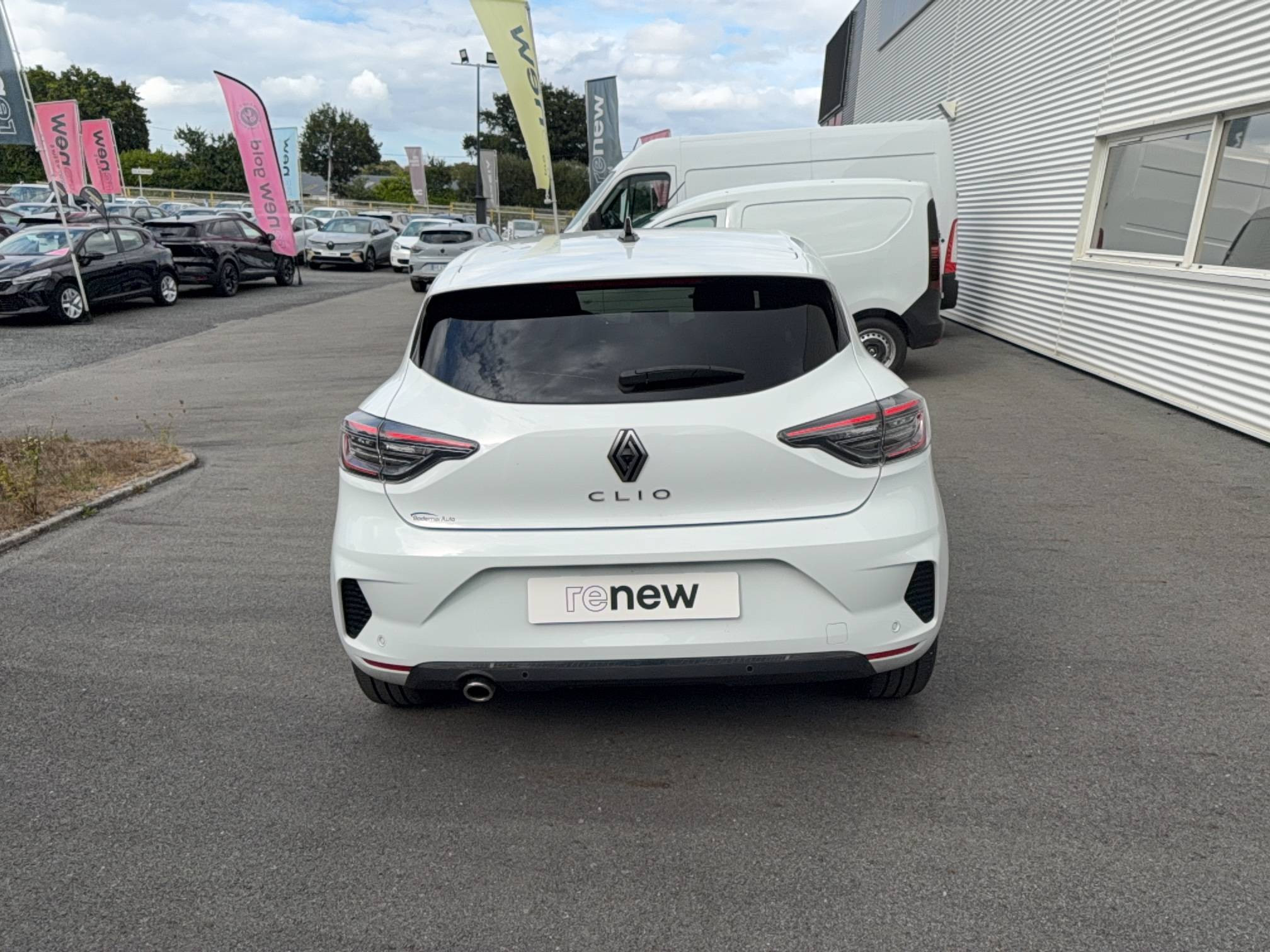 Vente en ligne Renault Clio 5 Clio TCe 90 au prix de 16 390 €