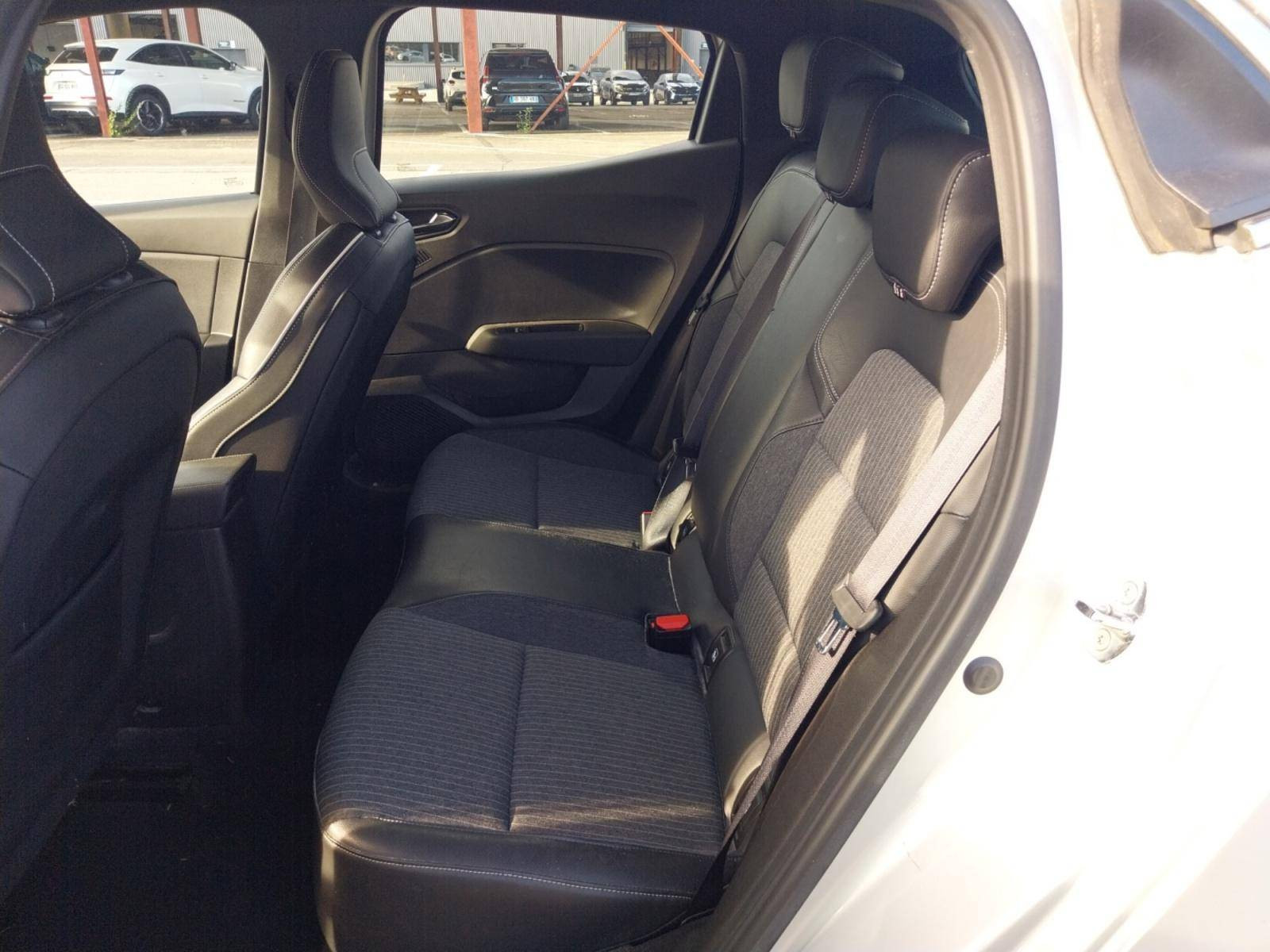 Vente en ligne Renault Clio 5 Clio TCe 90 X-Tronic - 21N au prix de 15 490 €