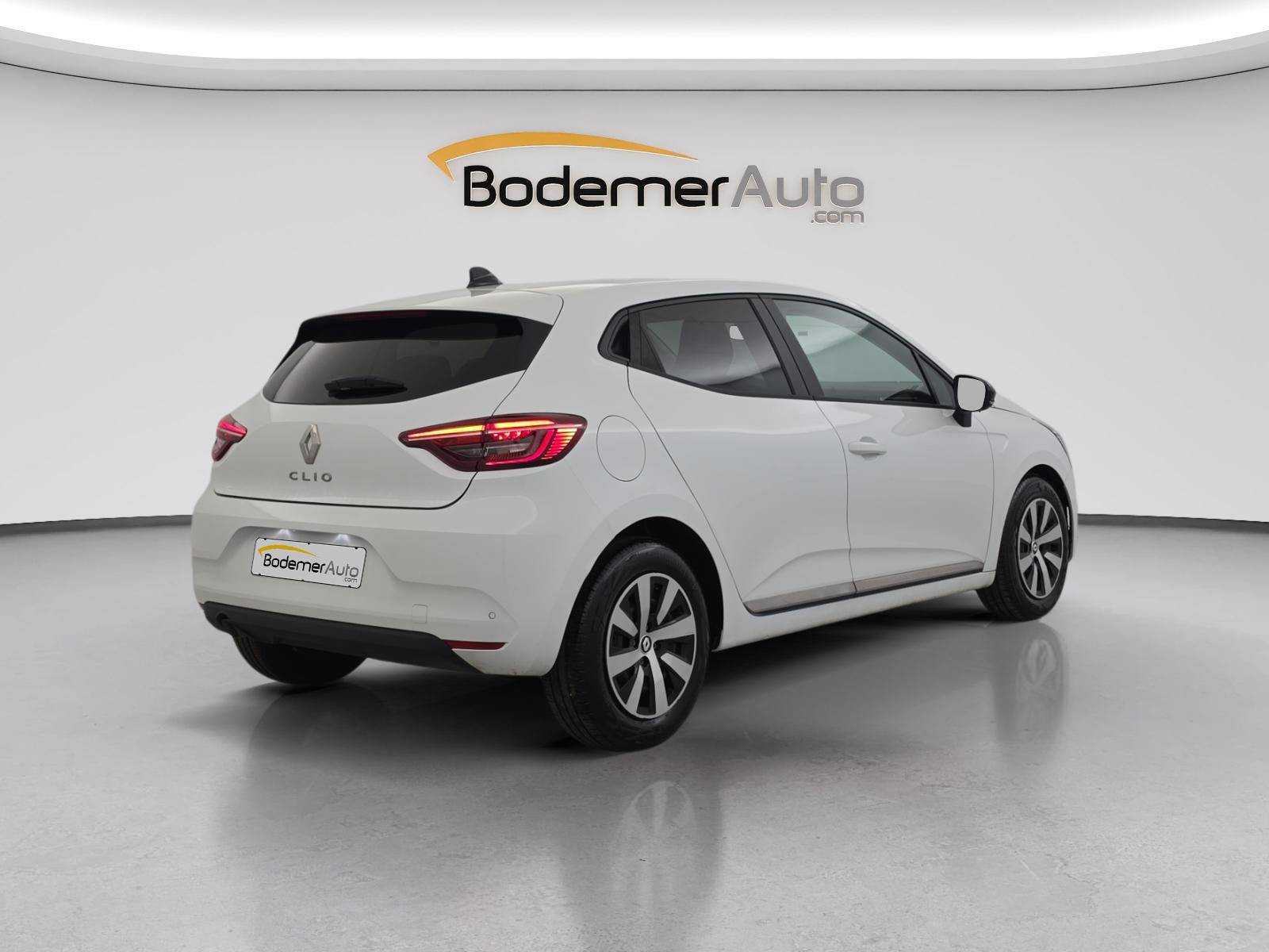Vente en ligne Renault Clio 5 Clio TCe 90 au prix de 14 990 €