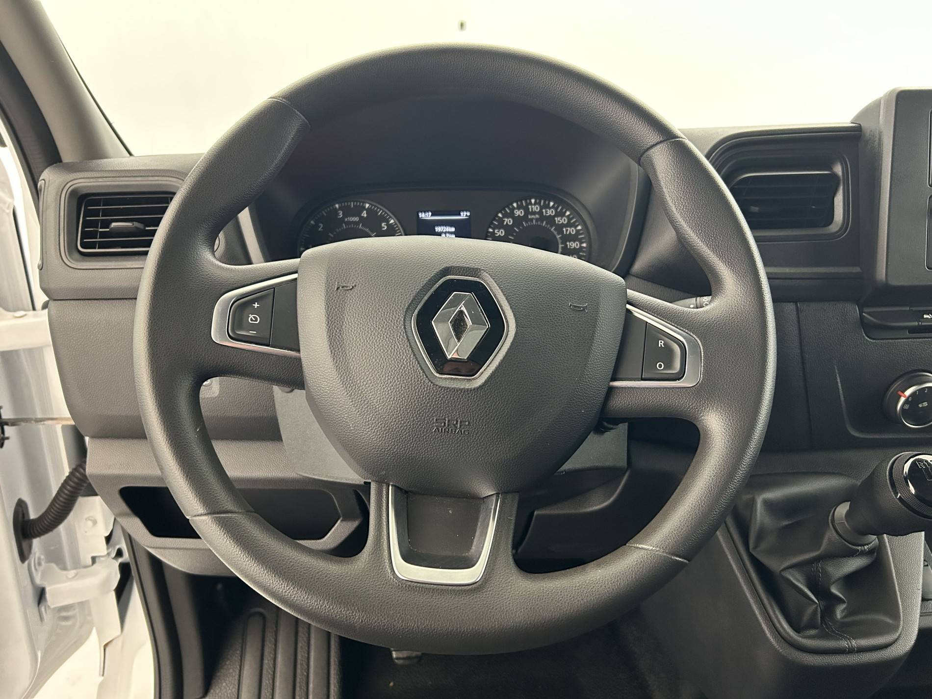 Vente en ligne Renault Master Fourgon MASTER FGN TRAC F3500 L2H2 BLUE DCI 135 au prix de 26 990 €