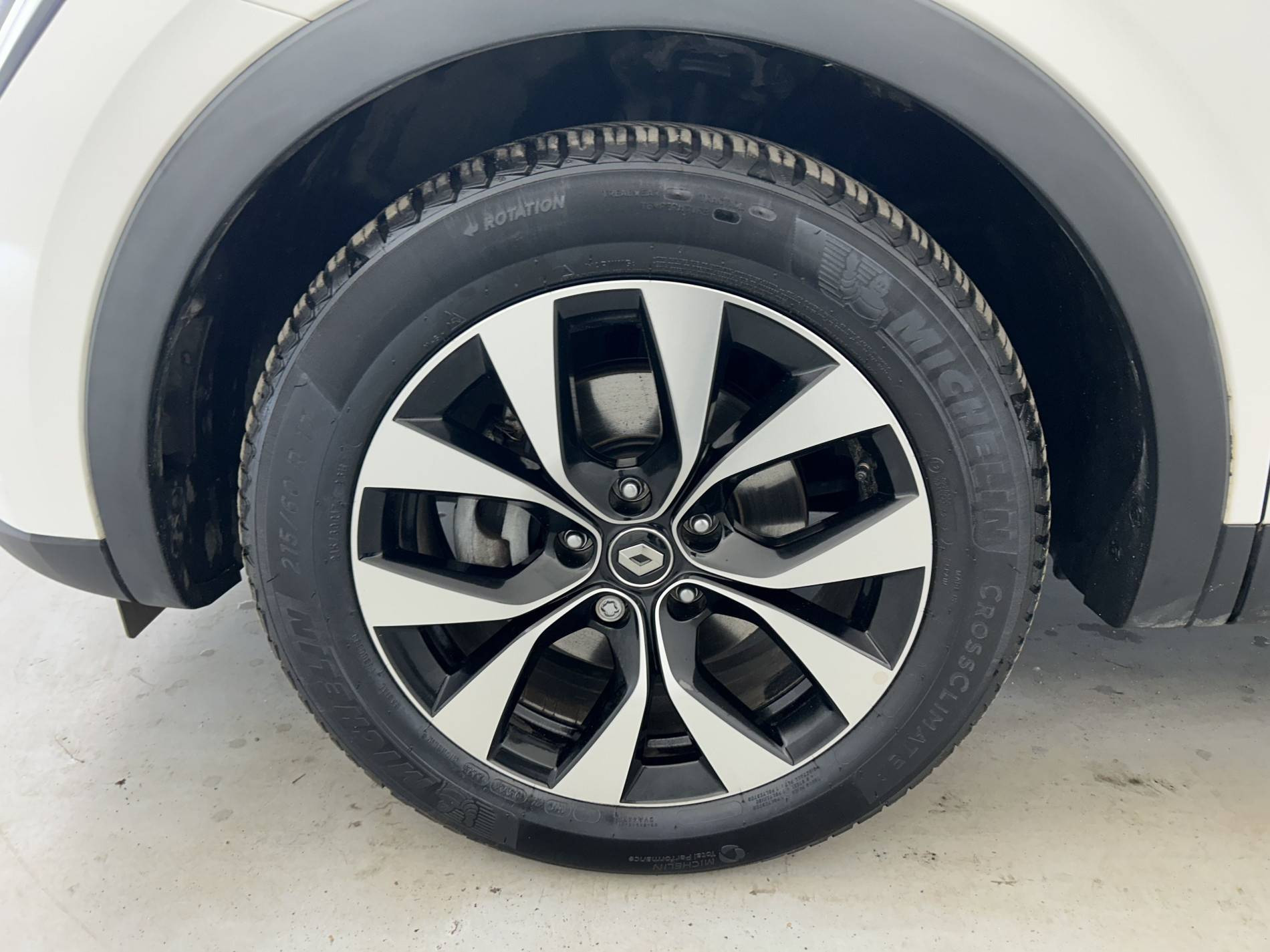 Vente en ligne Renault Arkana  E-Tech hybride 145 - 22 au prix de 20 990 €