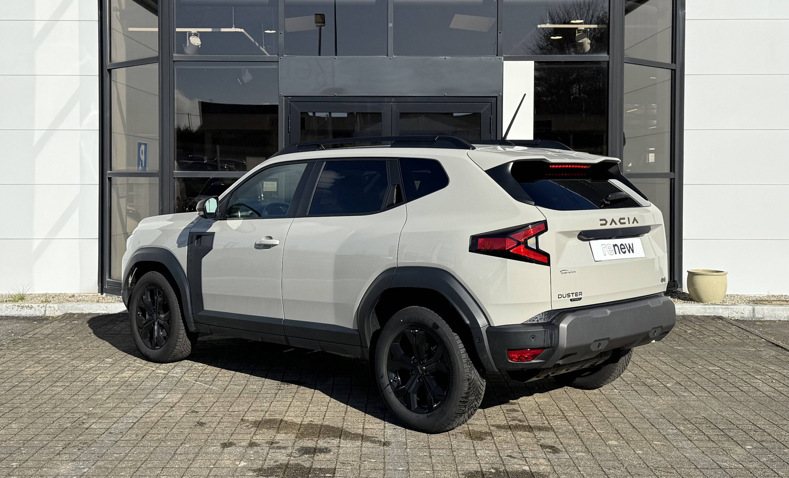 Vente en ligne Dacia Duster  Hybrid-G 150 4x4 au prix de 31 690 €