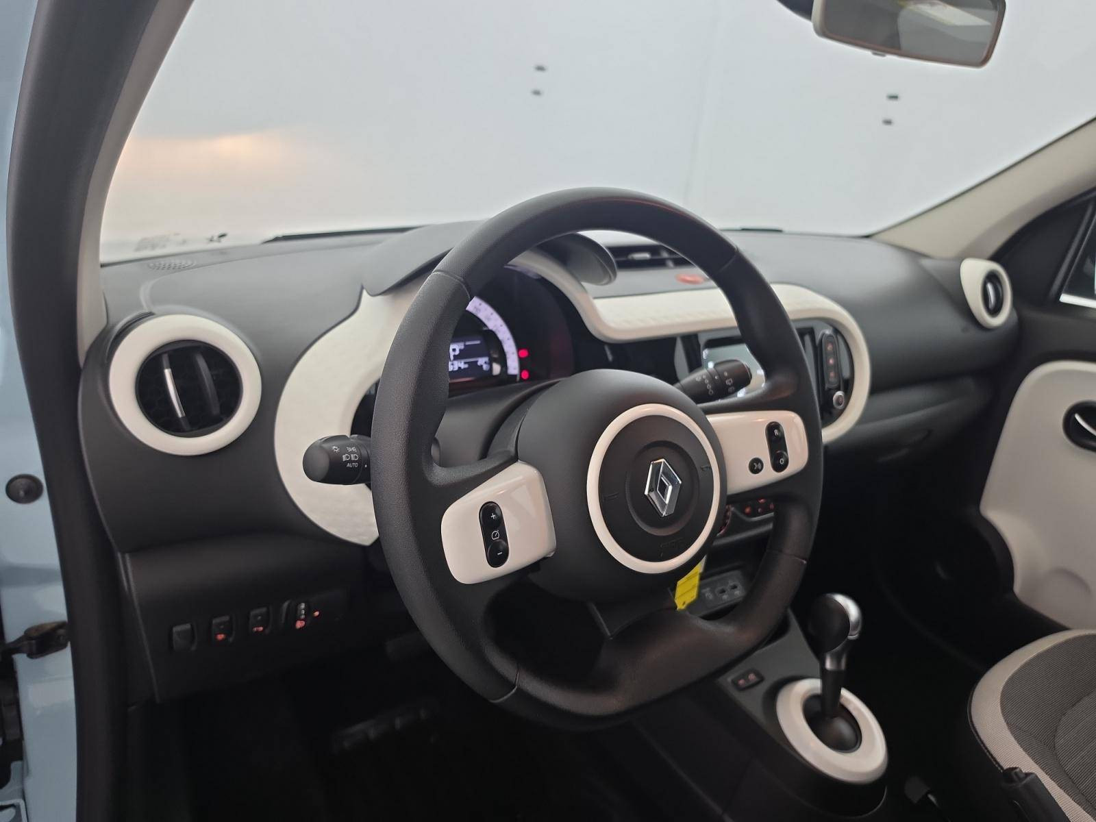 Vente en ligne Renault Twingo Electrique Twingo III E-Tech au prix de 12 990 €