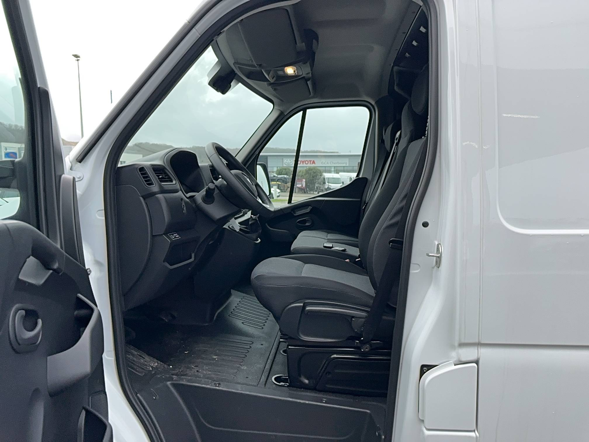 Vente en ligne Renault Master E-Tech MASTER ELECTRIQUE FGN L2H2 F3500 EV52 au prix de 26 900 €