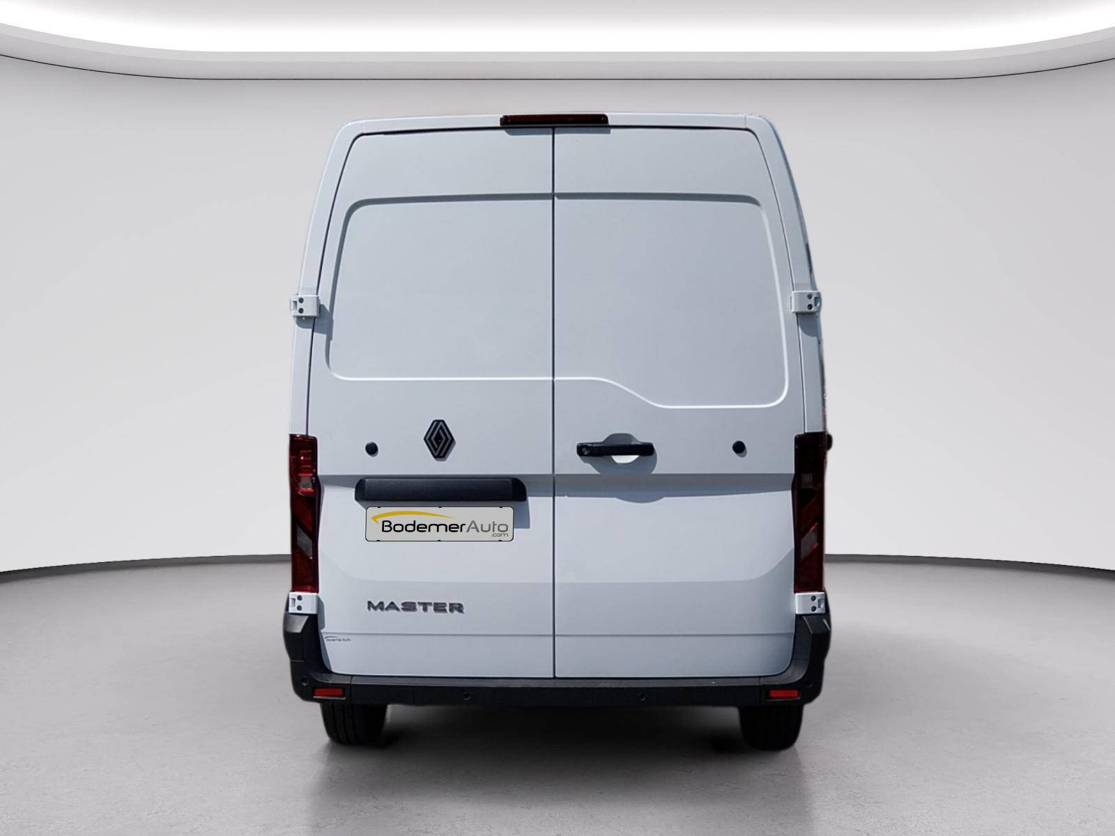 Vente en ligne Renault Master Fourgon MASTER FG BLUE DCI 130 L2H2 3T5 TR au prix de 28 490 €