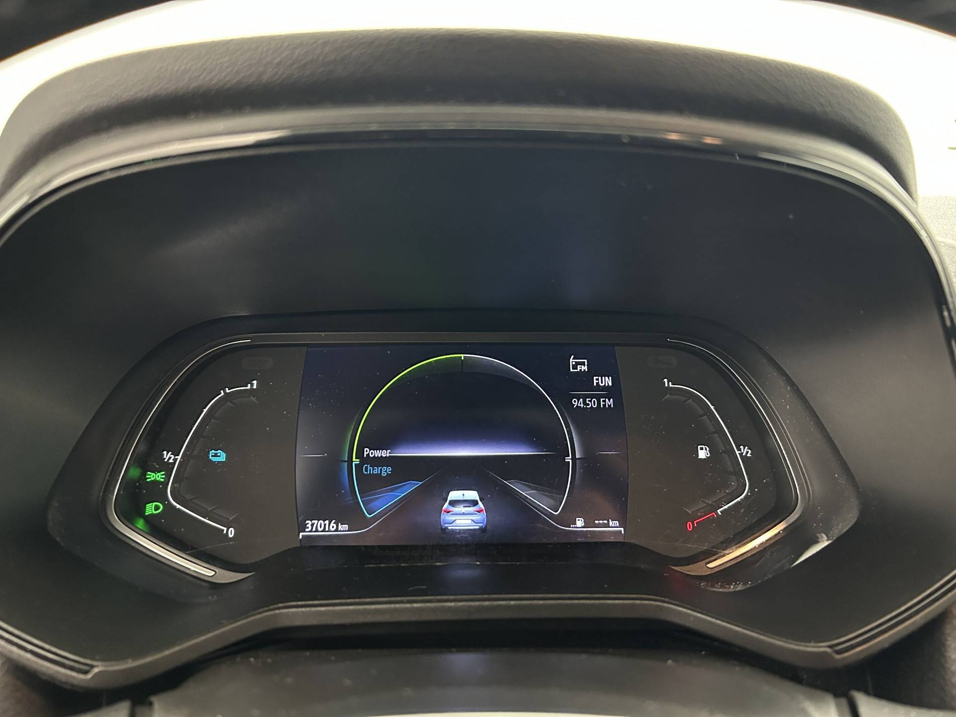 Vente en ligne Renault Clio 5 Clio E-Tech 140 - 21N au prix de 16 890 €