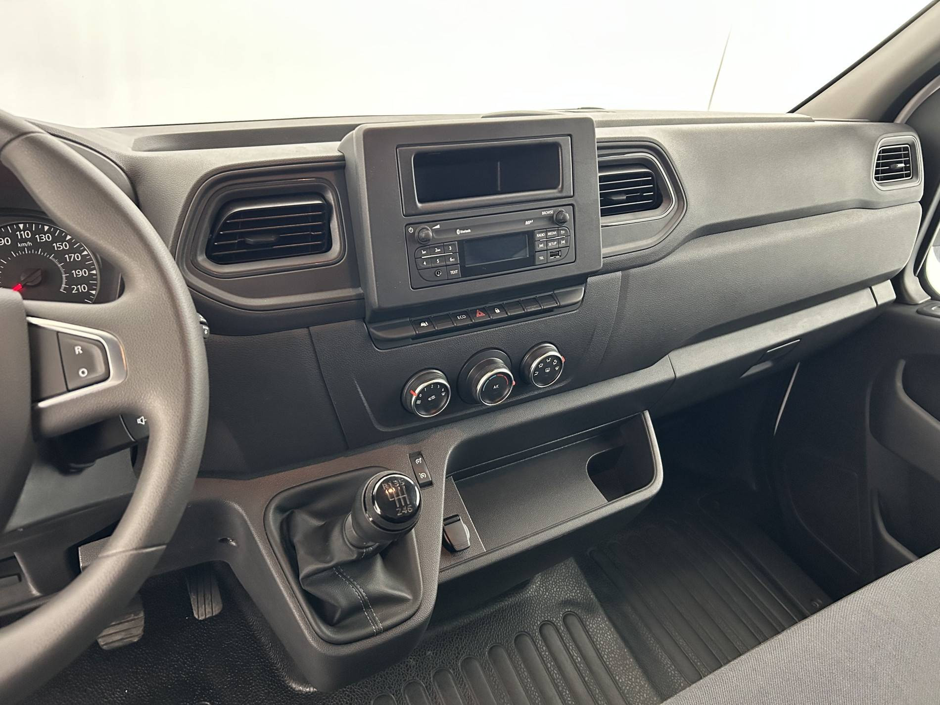 Vente en ligne Renault Master Fourgon MASTER FGN TRAC F3500 L3H3 BLUE DCI 135 au prix de 26 490 €