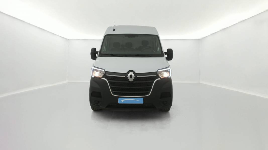 Vente en ligne Renault Master Fourgon MASTER FGN TRAC F3500 L2H2 BLUE DCI 135 au prix de 22 990 €