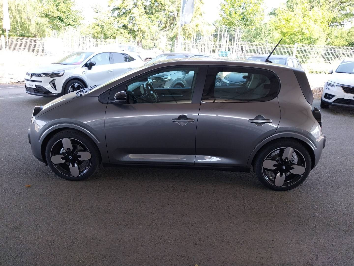 Vente en ligne Renault Twingo Electrique  80 ch autonomie urbaine au prix de 21 190 €