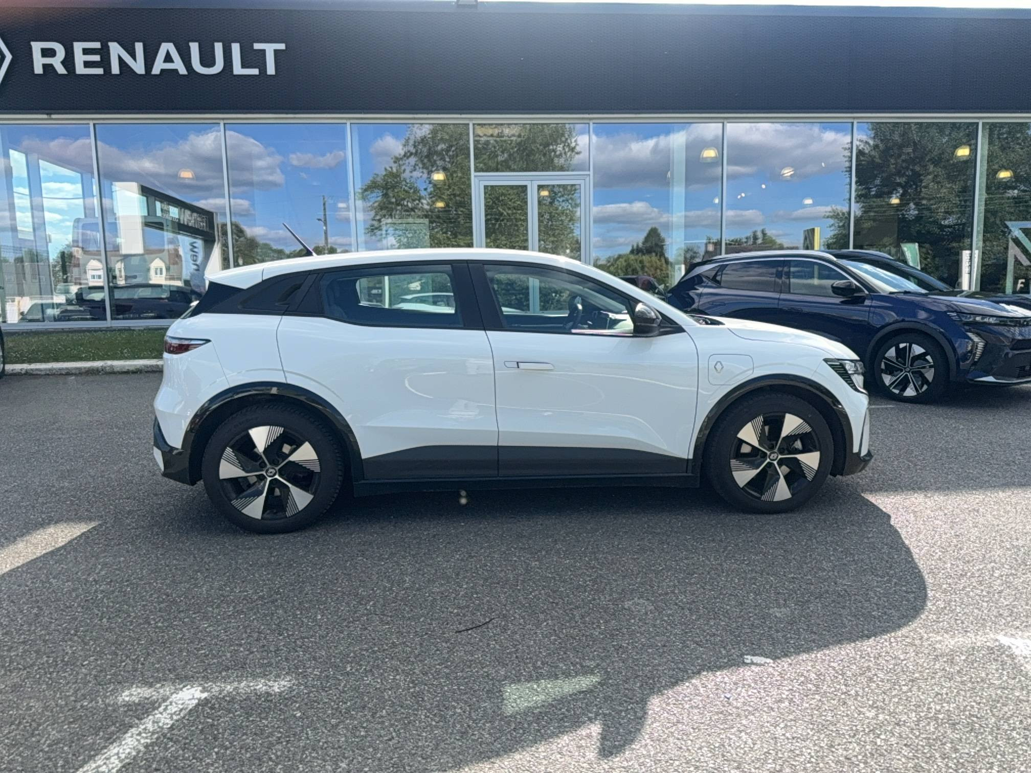 Vente en ligne Renault Megane E-Tech  EV60 220 ch optimum charge au prix de 22 990 €