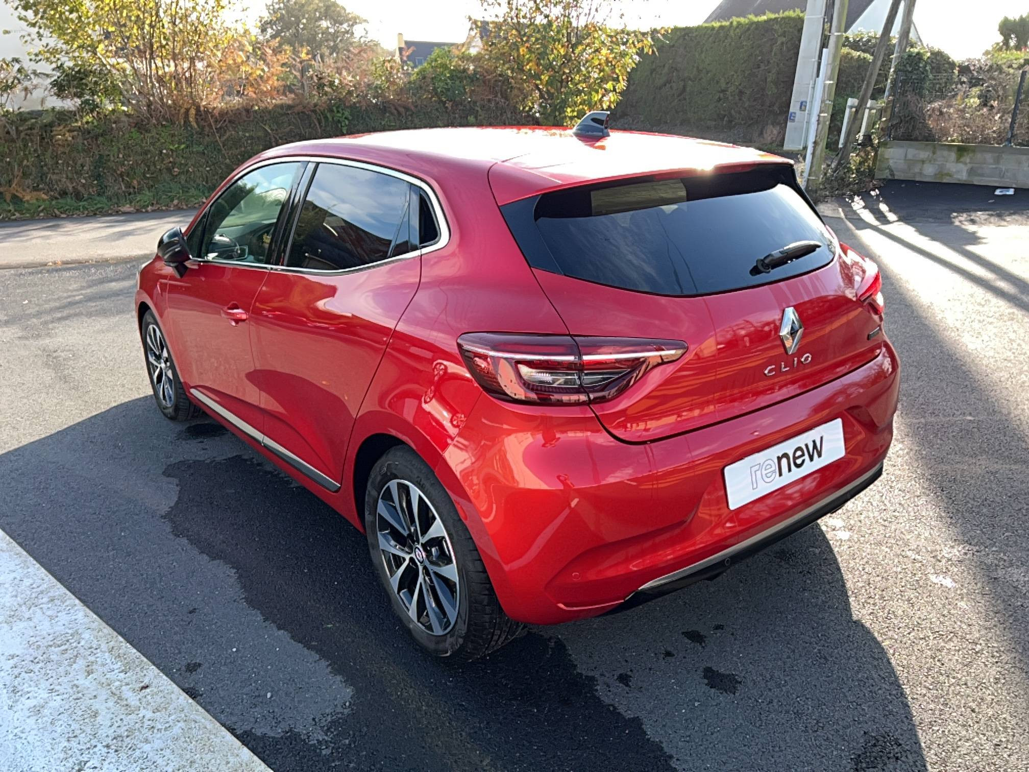 Vente en ligne Renault Clio 5 Clio E-Tech full hybrid 145 au prix de 18 450 €