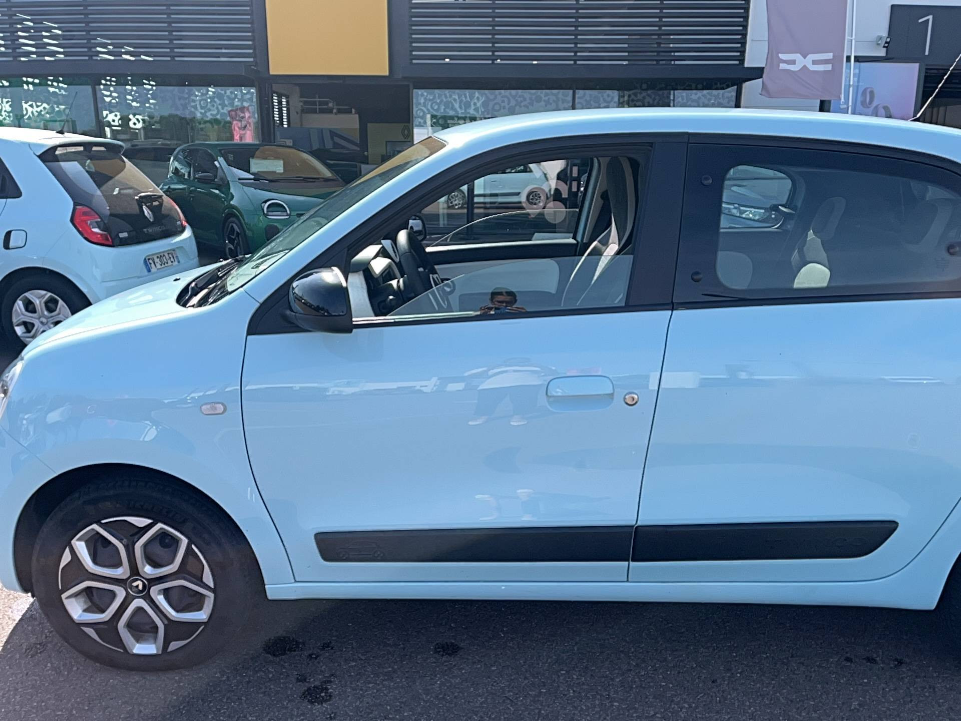 Vente en ligne Renault Twingo 3  SCe 65 au prix de 12 491 €