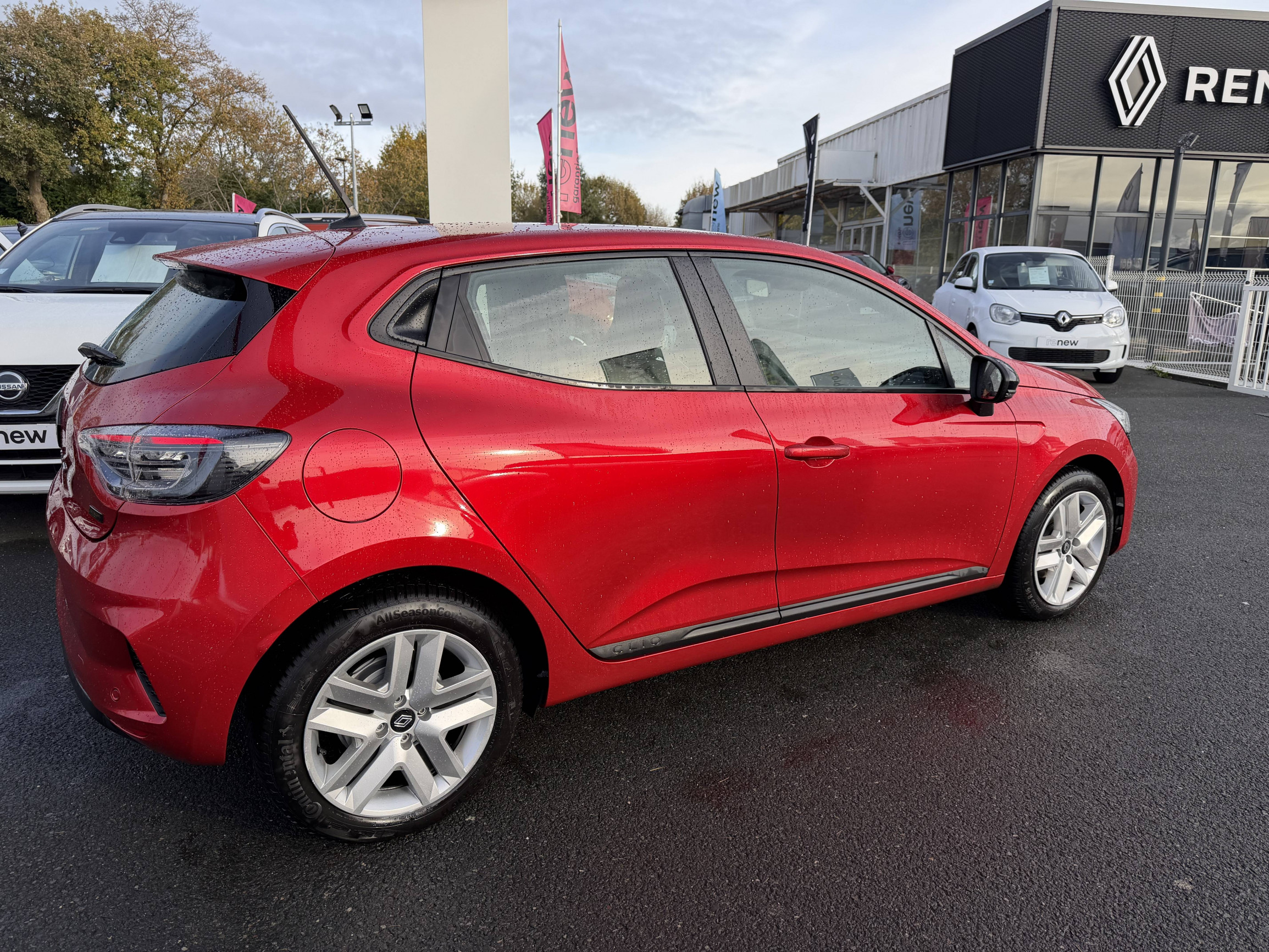 Vente en ligne Renault Clio 5 Clio E-Tech full hybrid 145 ch GSR2 au prix de 20 290 €