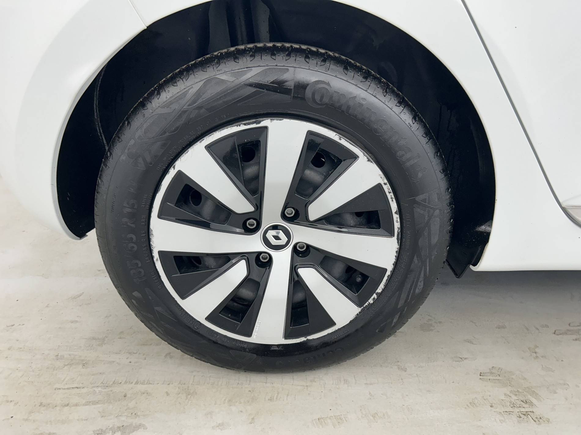 Vente en ligne Renault Clio 5 CLIO SOCIETE BLUE DCI 100 au prix de 14 990 €