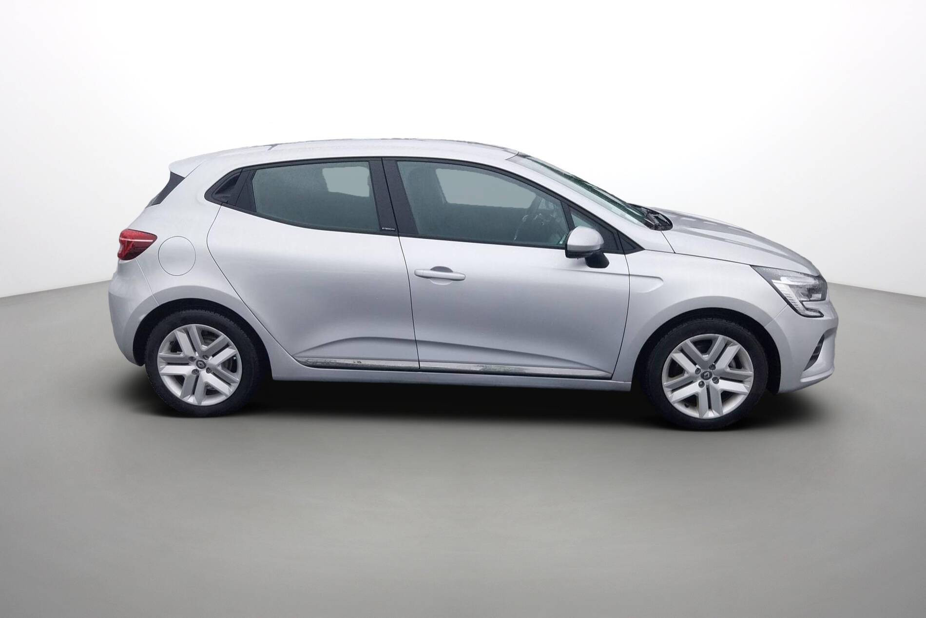 Vente en ligne Renault Clio 5 Clio E-Tech 140 - 21 au prix de 14 490 €