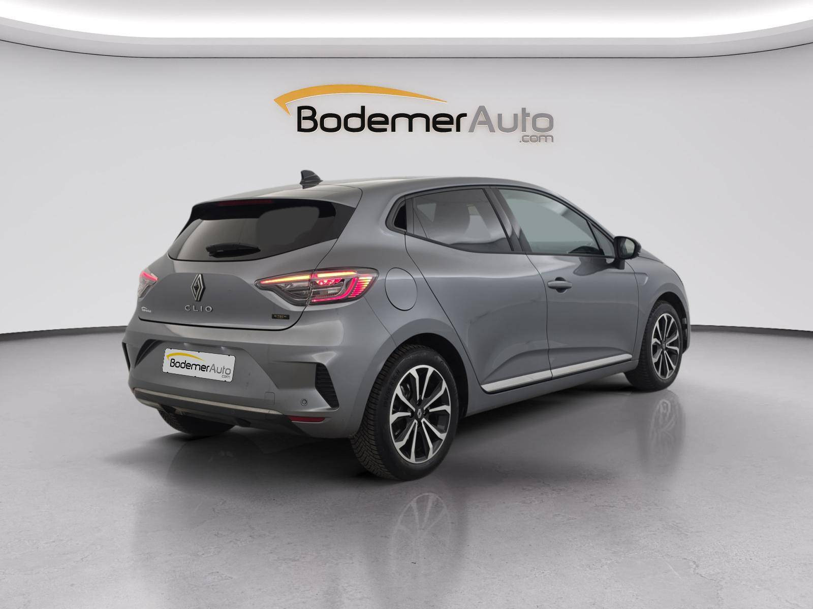 Vente en ligne Renault Clio 5 Clio E-Tech full hybrid 145 au prix de 17 590 €