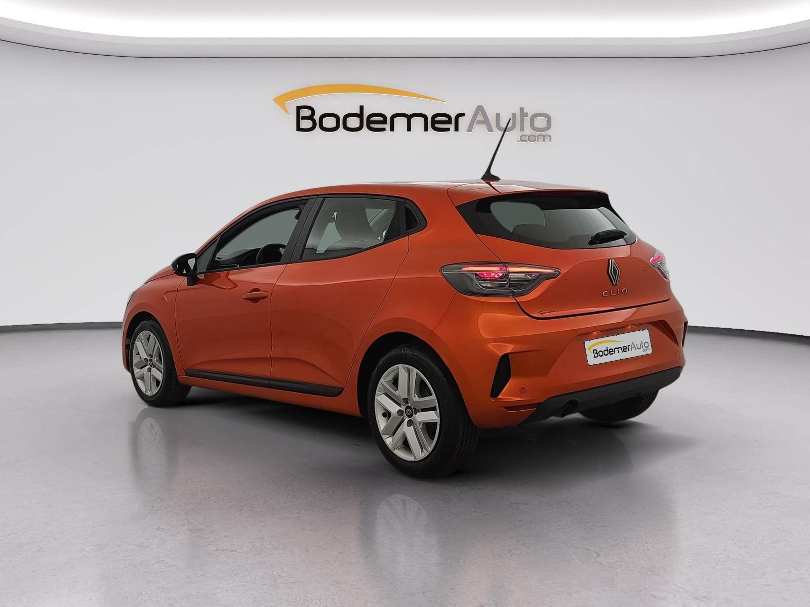 Vente en ligne Renault Clio 5 Clio TCe 90 au prix de 15 290 €