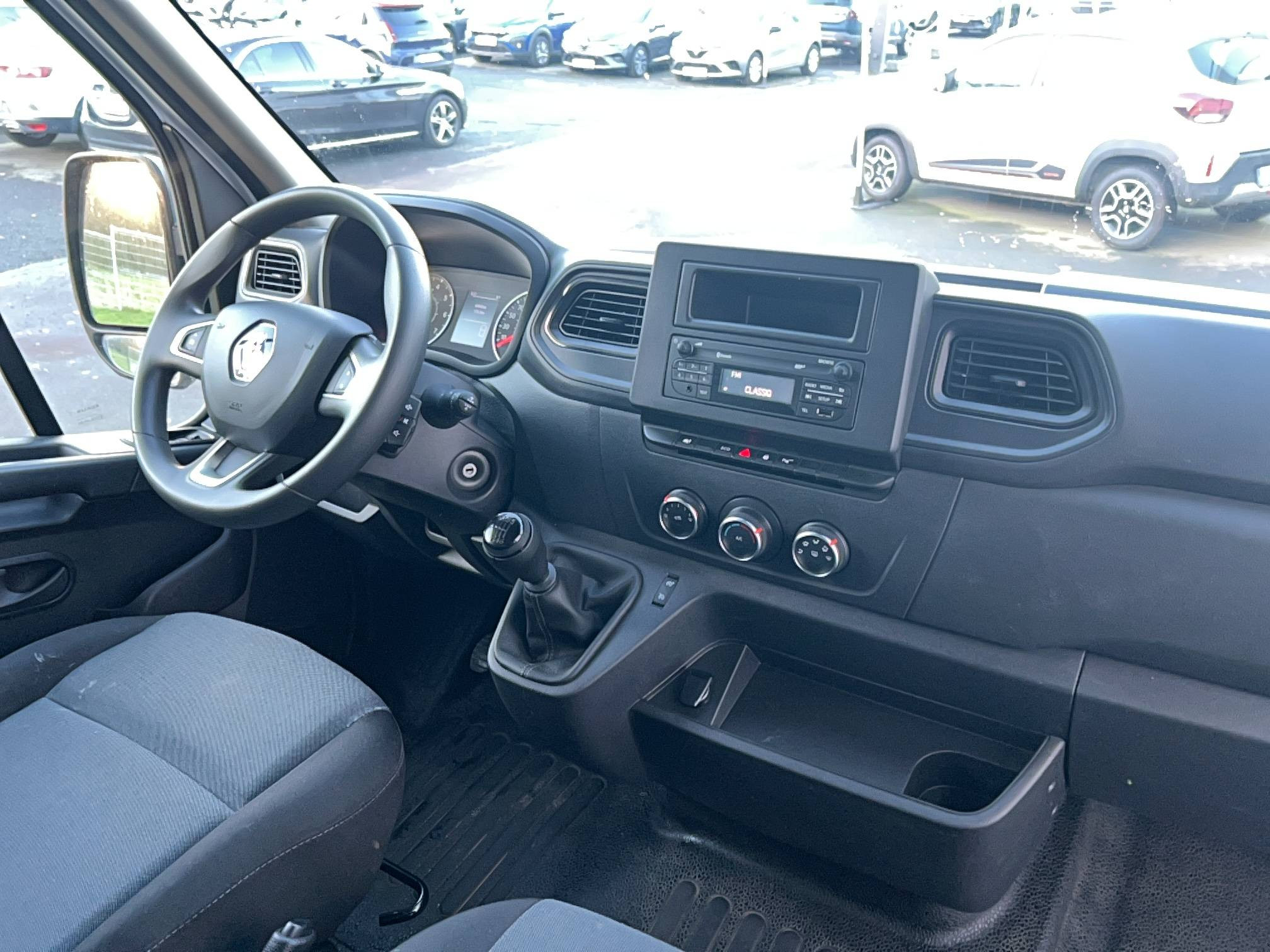 Vente en ligne Renault Master Fourgon MASTER FGN TRAC F3500 L2H2 BLUE DCI 135 au prix de 22 990 €